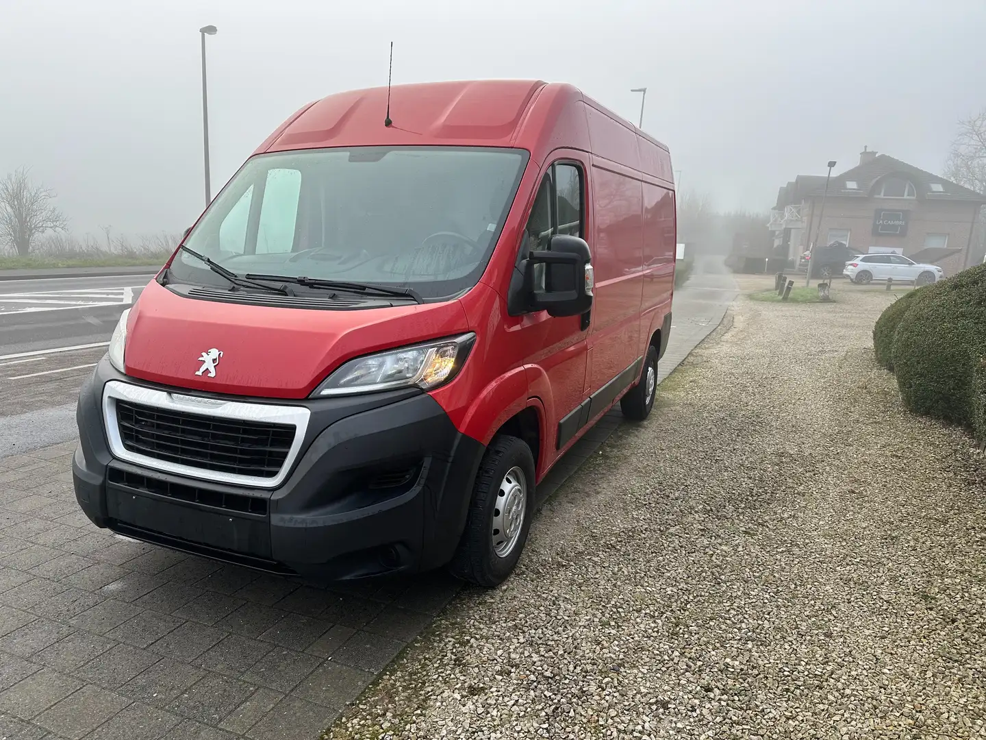 Peugeot Boxer 2.0 BlueHDi L2H2 Piros - 2