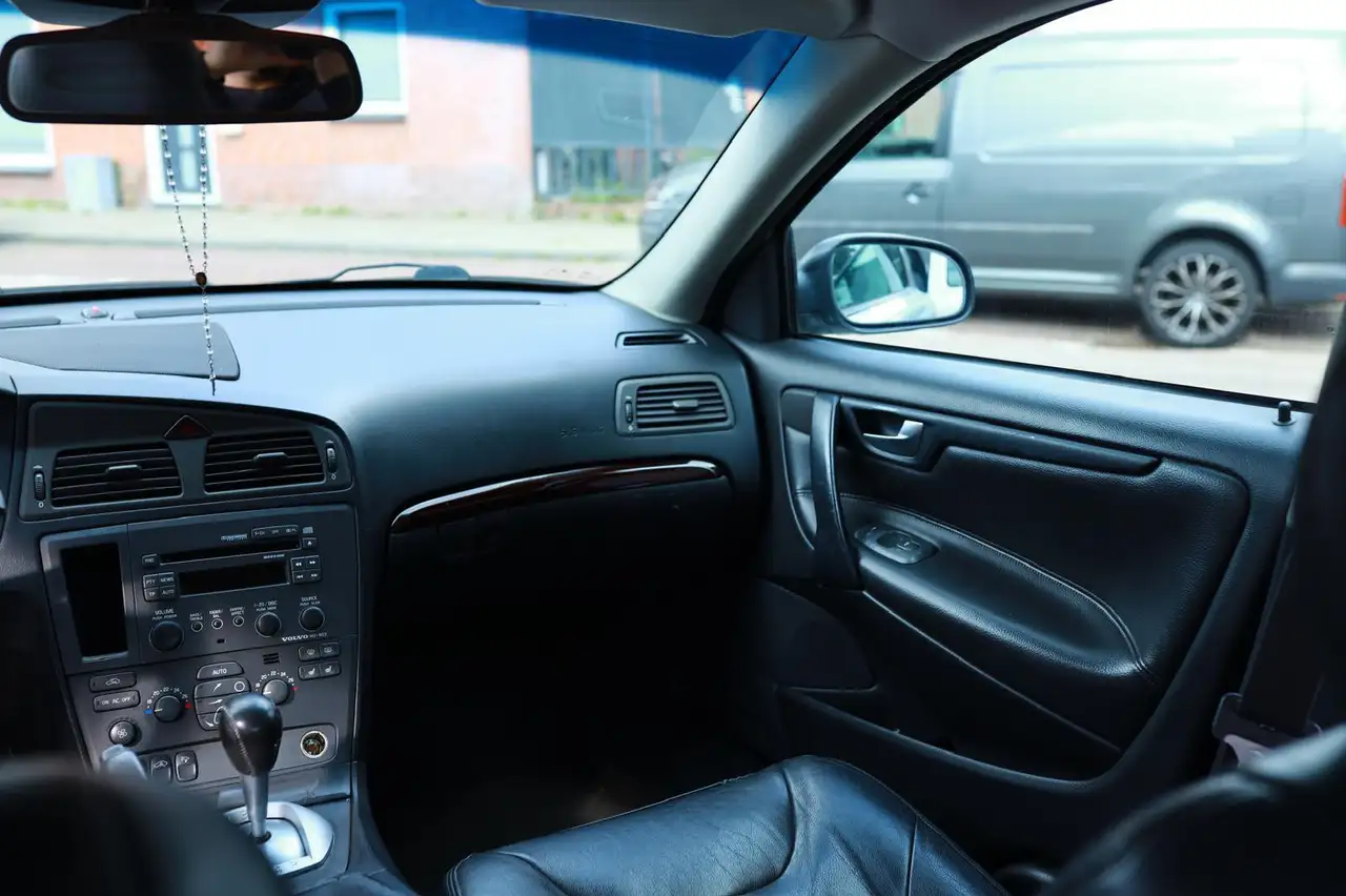 Volvo S60 2.4, foto 11