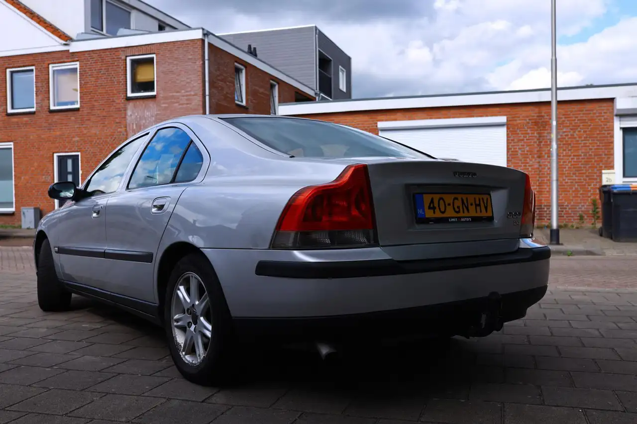 Volvo S60 2.4, foto 4