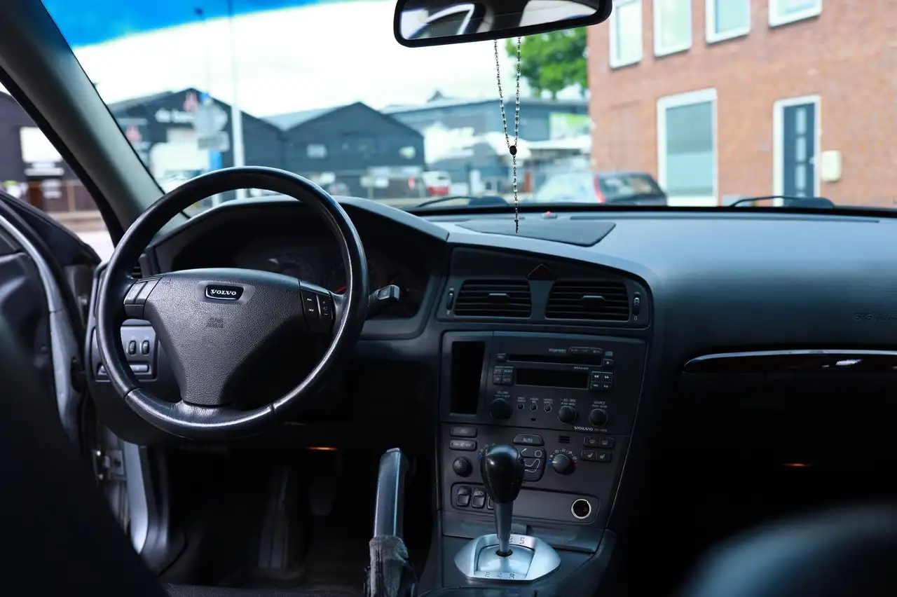 Volvo S60 2.4, foto 10