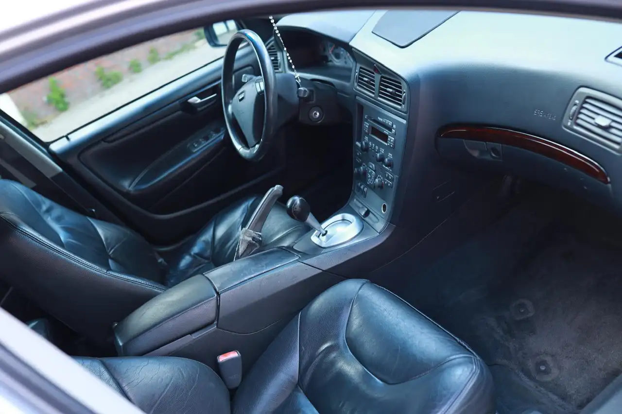 Volvo S60 2.4, foto 12