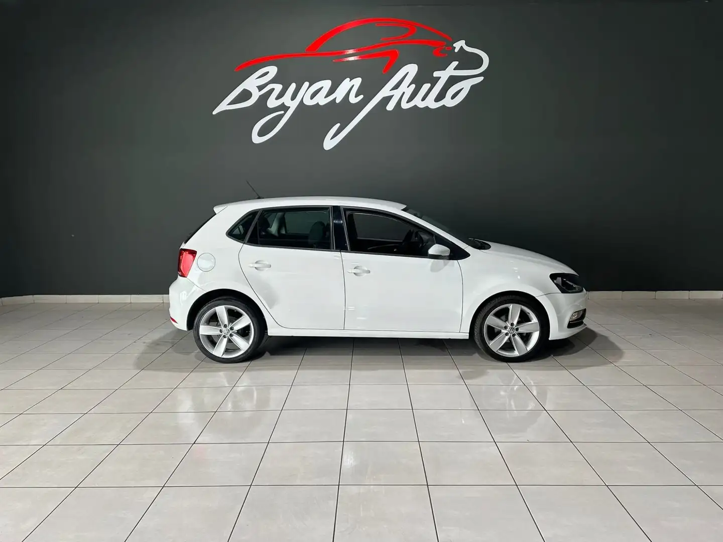 Volkswagen Polo 5p 1.0 mpi Comfortline 60cv Bianco - 1