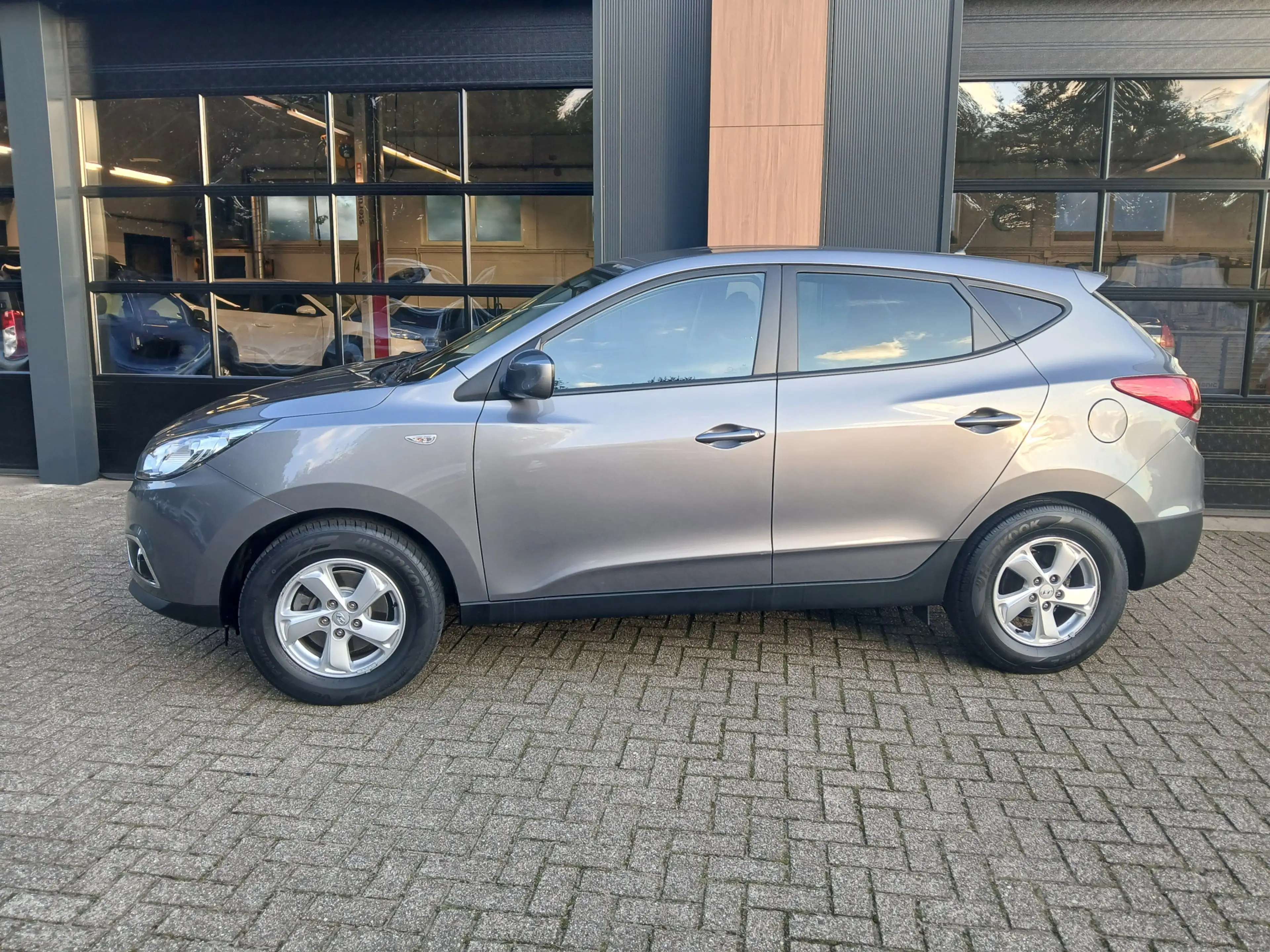 Hyundai iX35 2.0i Dynamic — photo 2