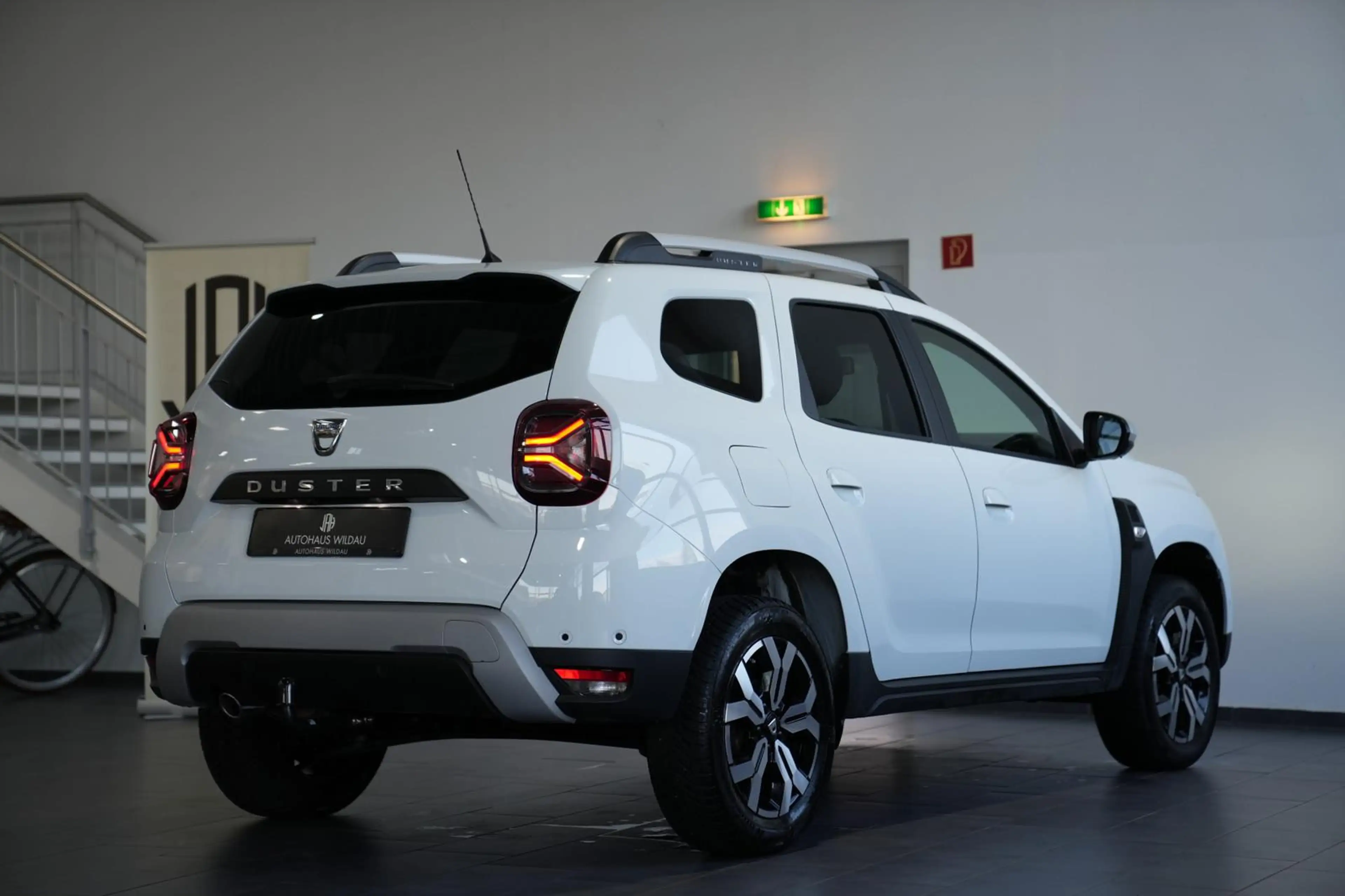 Dacia Duster II Prestige *AUT*NAV*LED* — photo 7