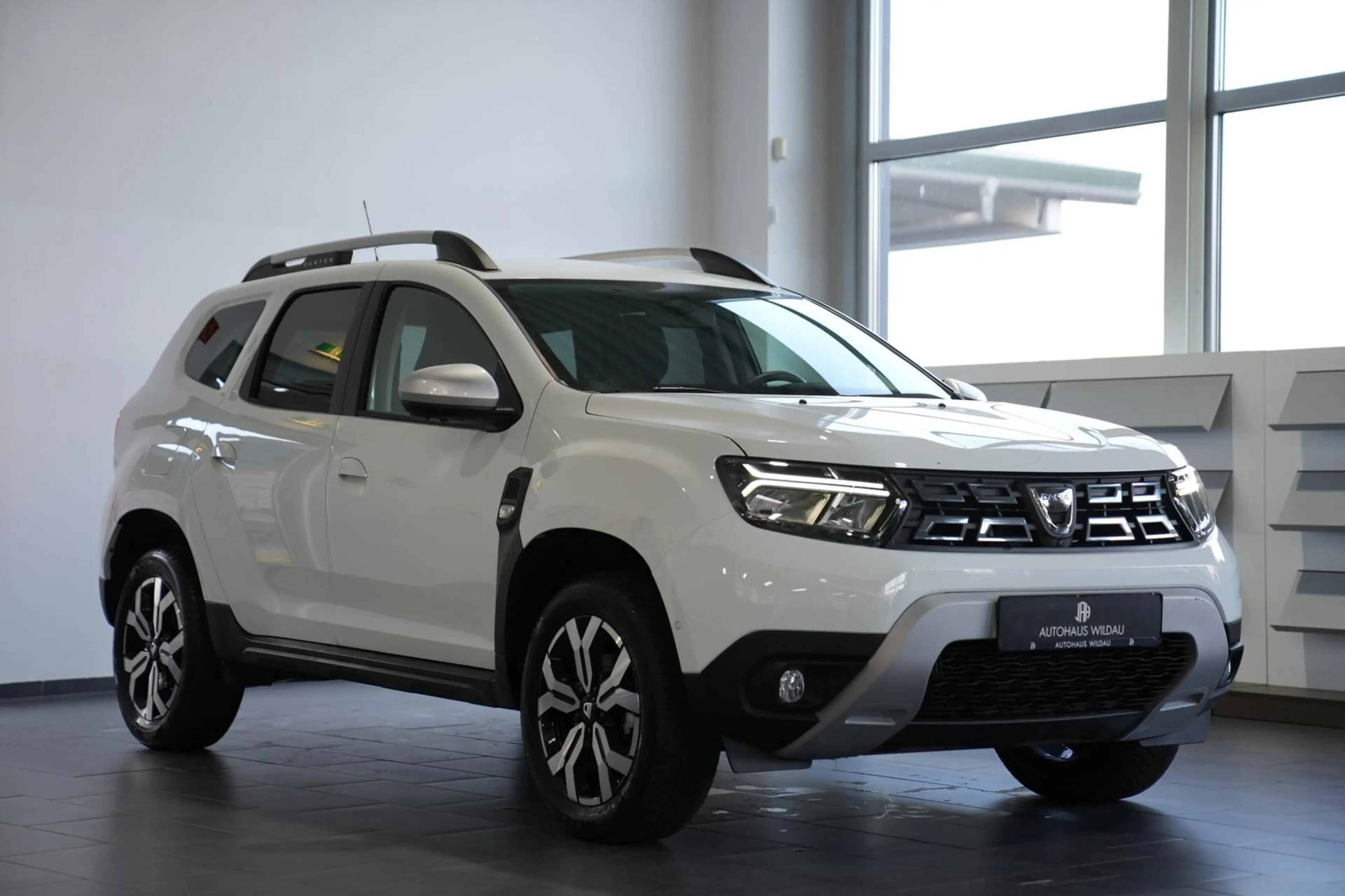 Dacia Duster II Prestige *AUT*NAV*LED* — photo 5