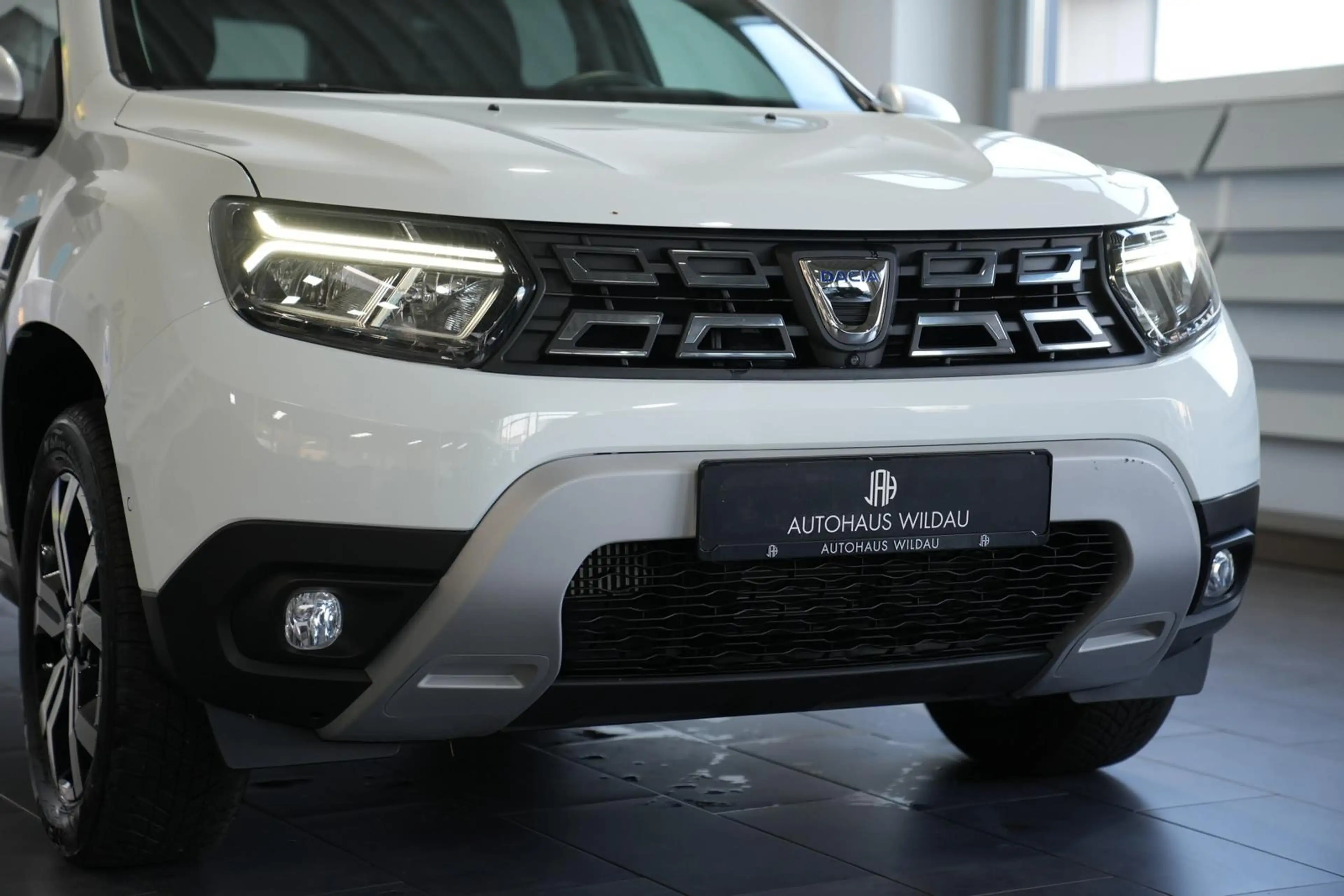 Dacia Duster II Prestige *AUT*NAV*LED* — photo 6