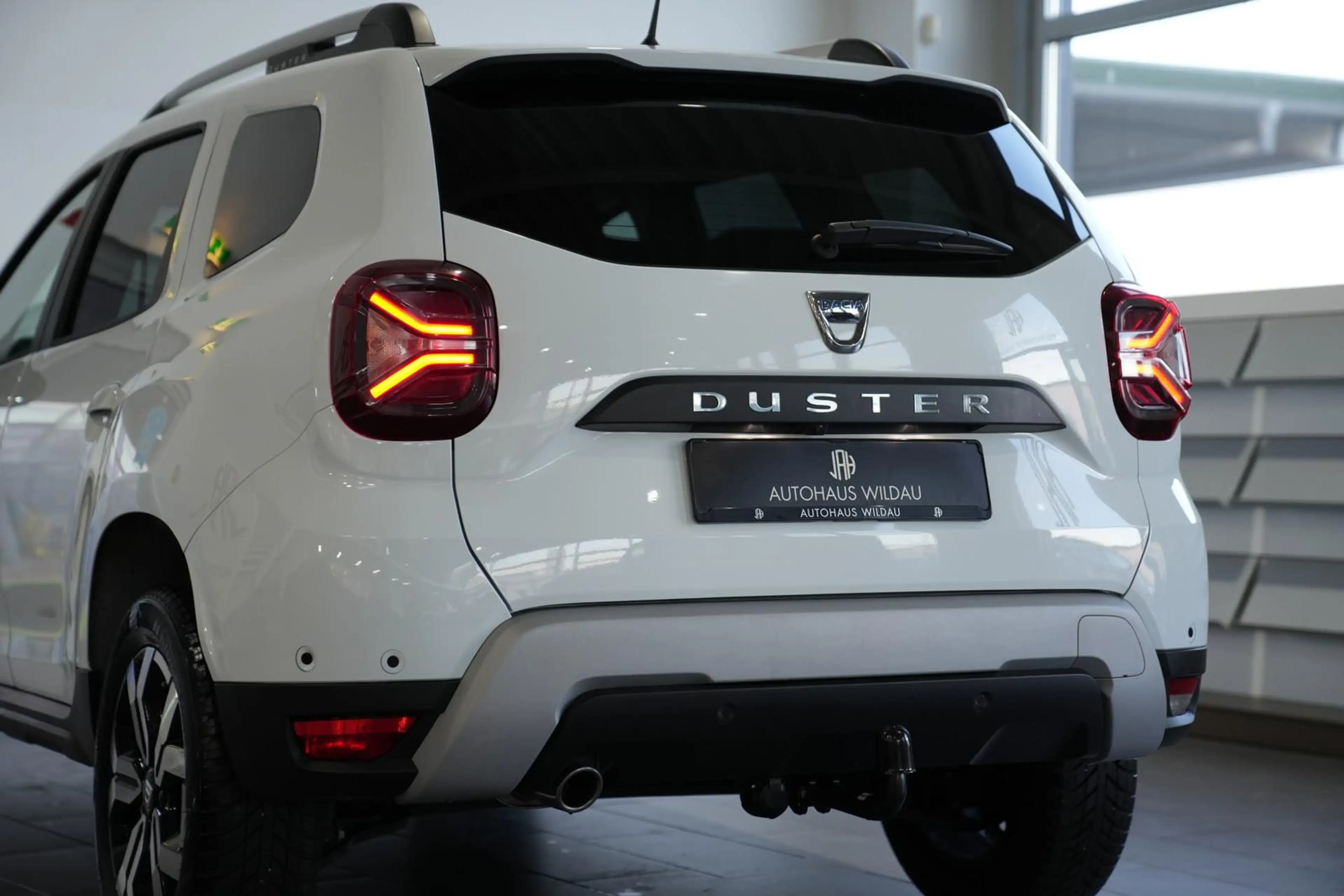 Dacia Duster II Prestige *AUT*NAV*LED* — photo 11