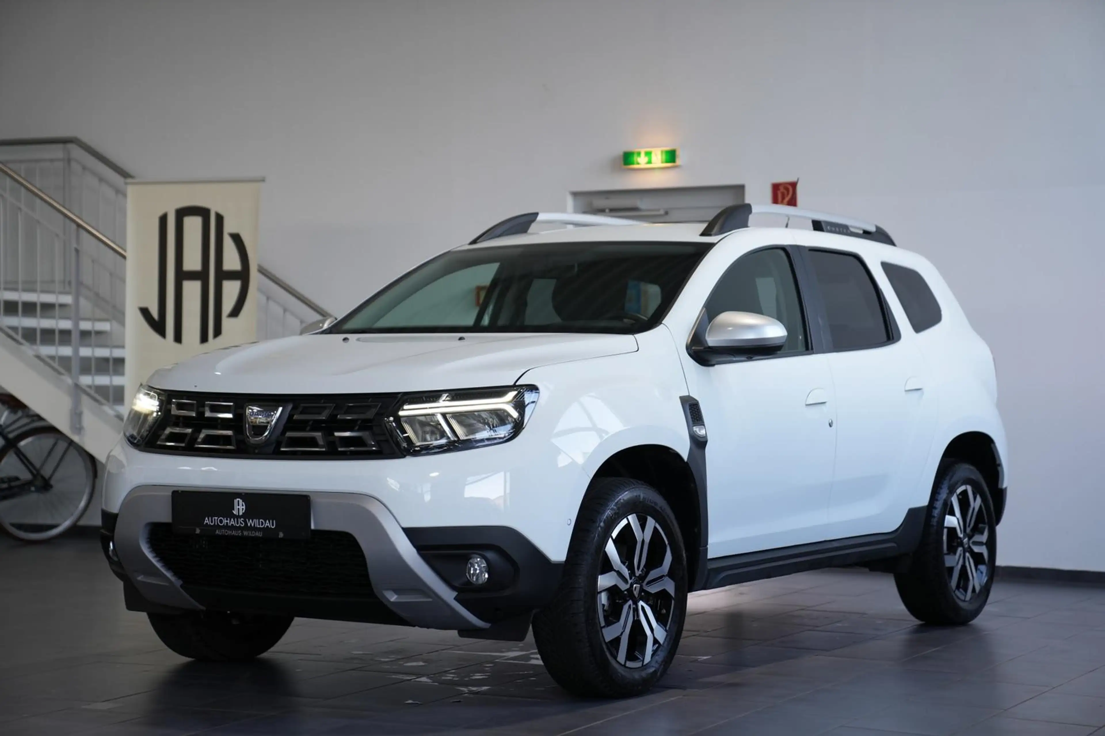 Dacia Duster II Prestige *AUT*NAV*LED* — photo 3