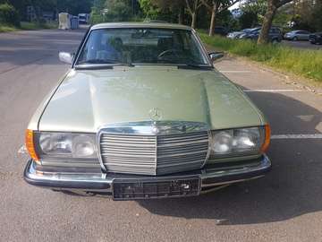 W123 230CE