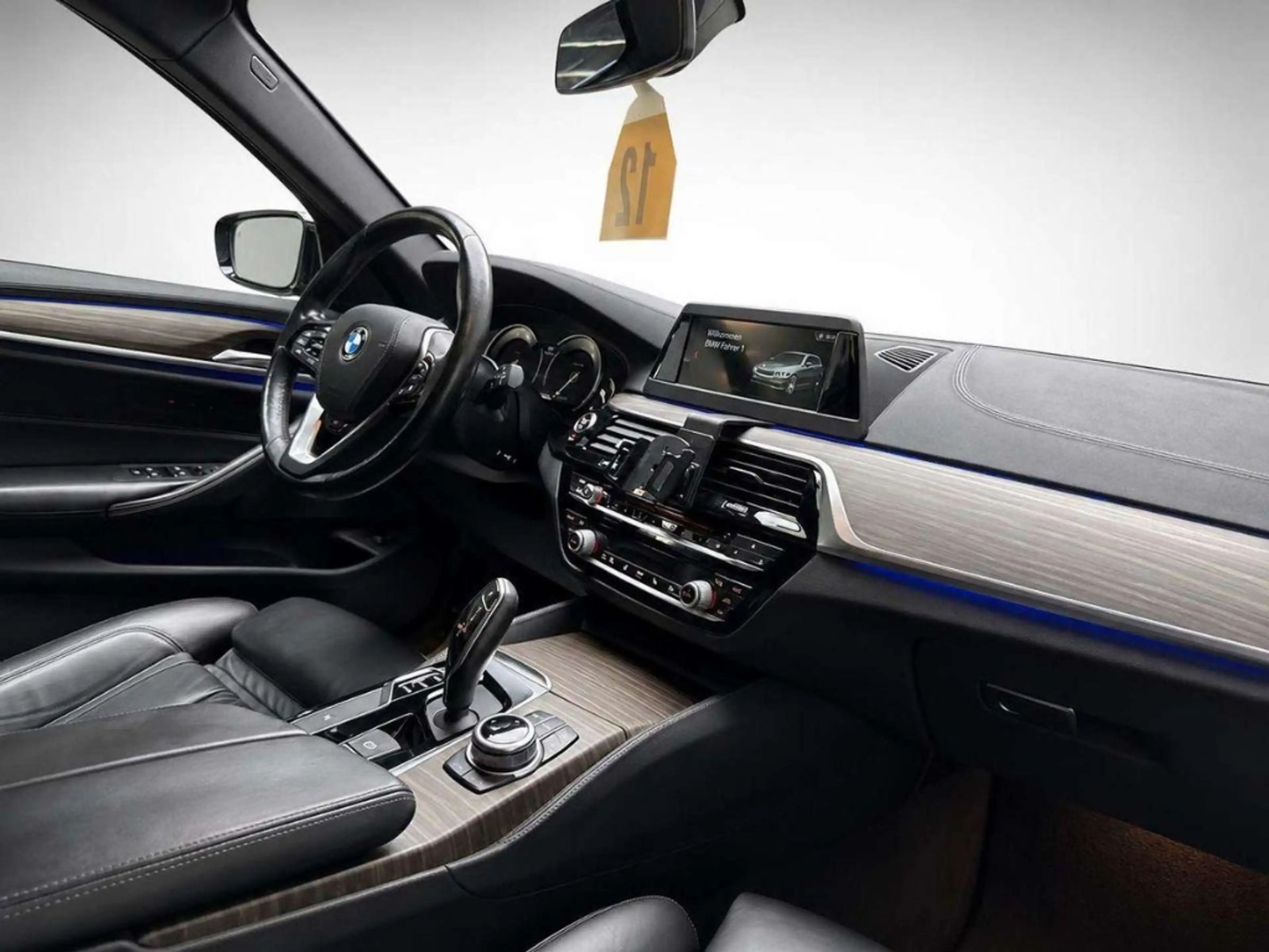 BMW 540 Luxury Line i xDrive Touring Komfortsitze HUD — photo 10