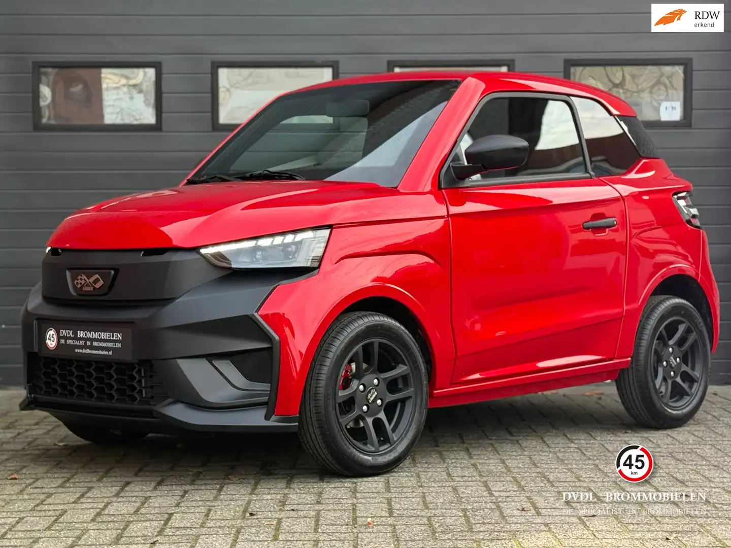 Ligier JS 50 Sport Brommobiel DEMO 2025 700km CarPlay ZGAN! Rood - 1