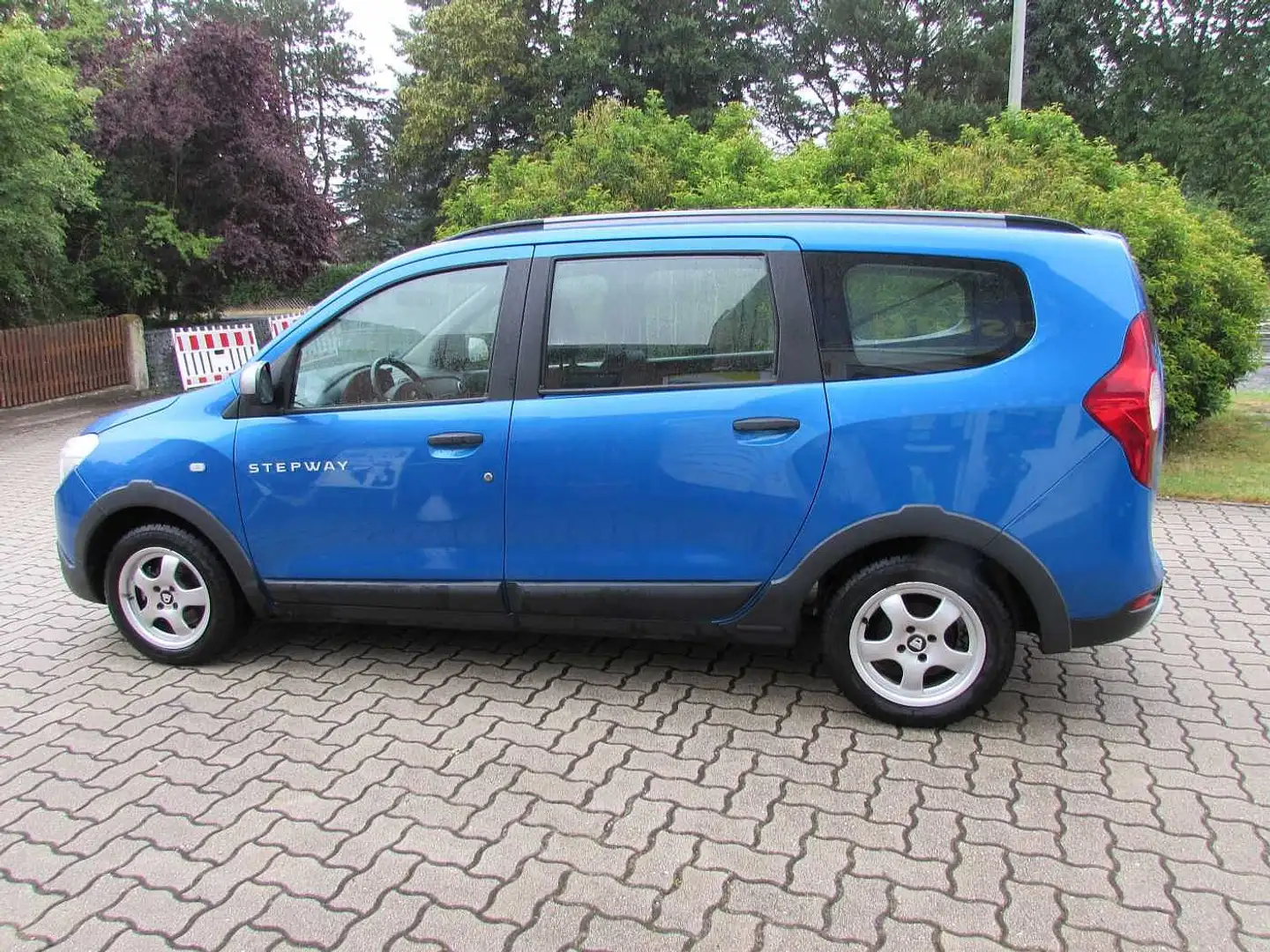 Dacia Lodgy TCe 115 Stepway 'Klima/Navi/AHK/LM' Blau - 2