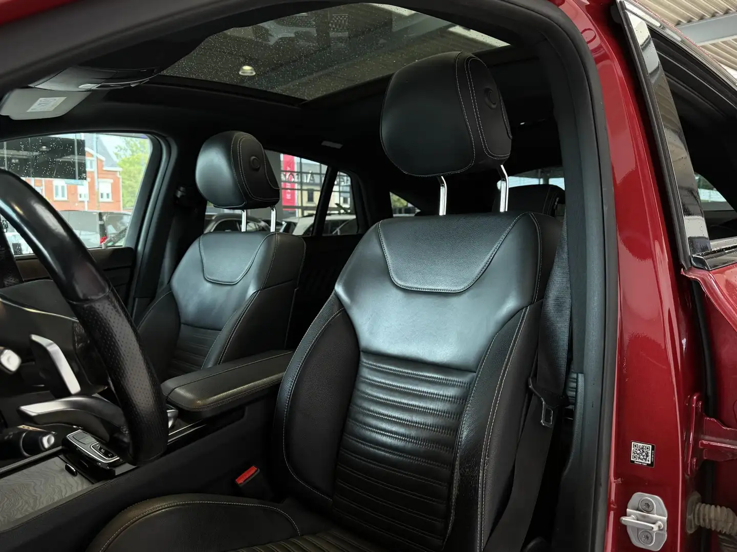 Mercedes-Benz GLE 350 d 4MATIC Coupé | AMG Line | Panoramisch Dak | Smar Roşu - 2