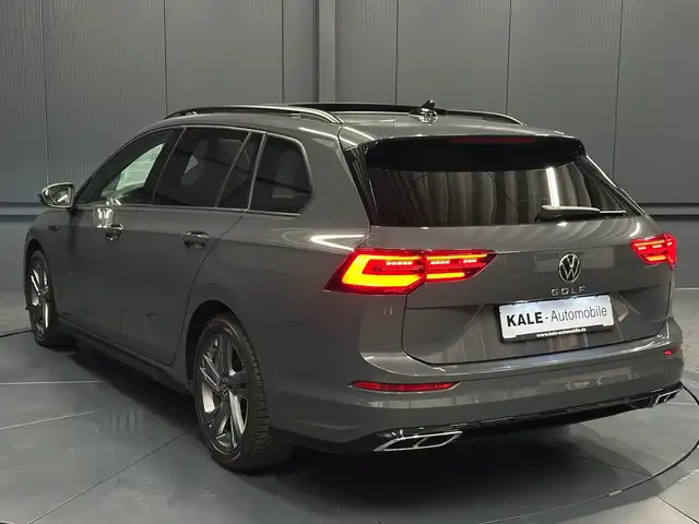 Volkswagen Golf view 3