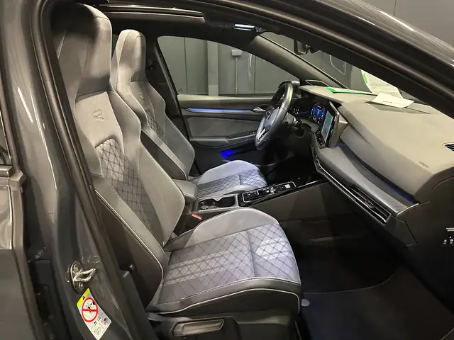 Volkswagen Golf view 11