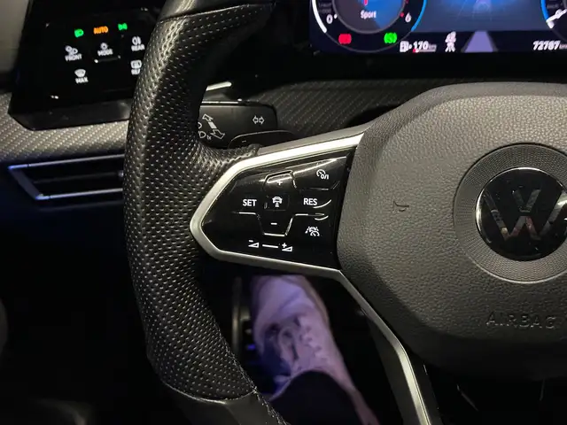 Volkswagen Golf view 19