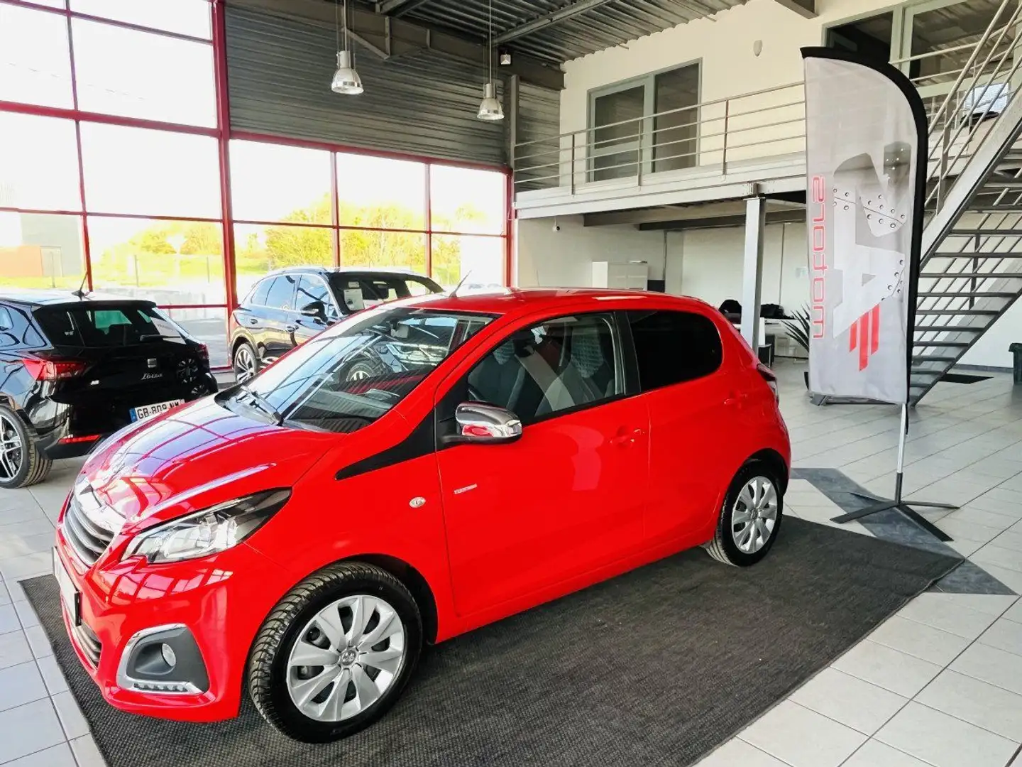 Peugeot 108 1,0 VTI 72 SLYLE PACK ELECTRIQUE CLIMATISATION LIM Rouge - 1