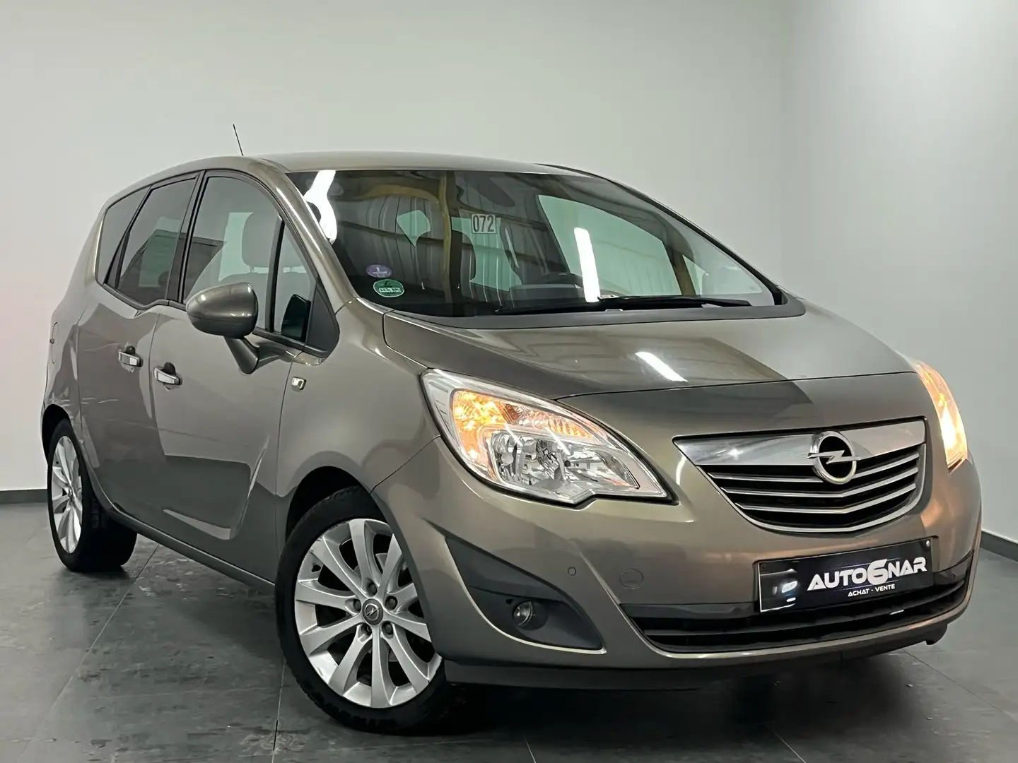 Opel Meriva 1.4i ecoFLEX Navi - Carnet - 1er Main Brun - 1
