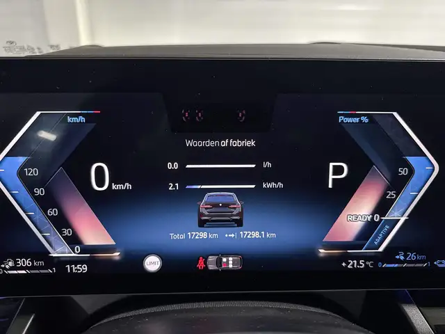 BMW 5 Series view 13