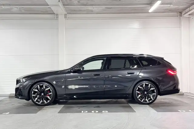 BMW 5 Series view 2