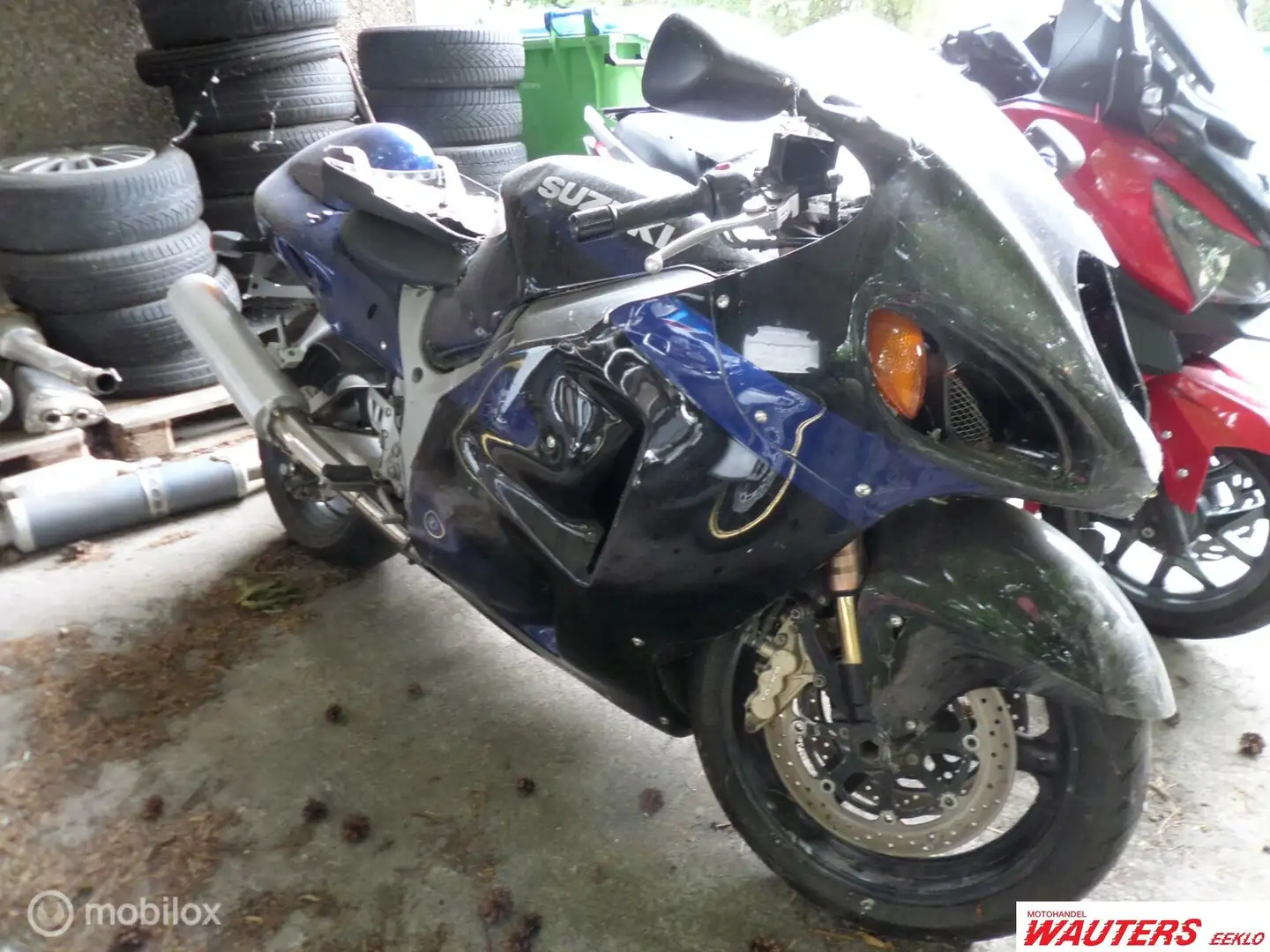 Suzuki GSX 1300 R Hayabusa - 2