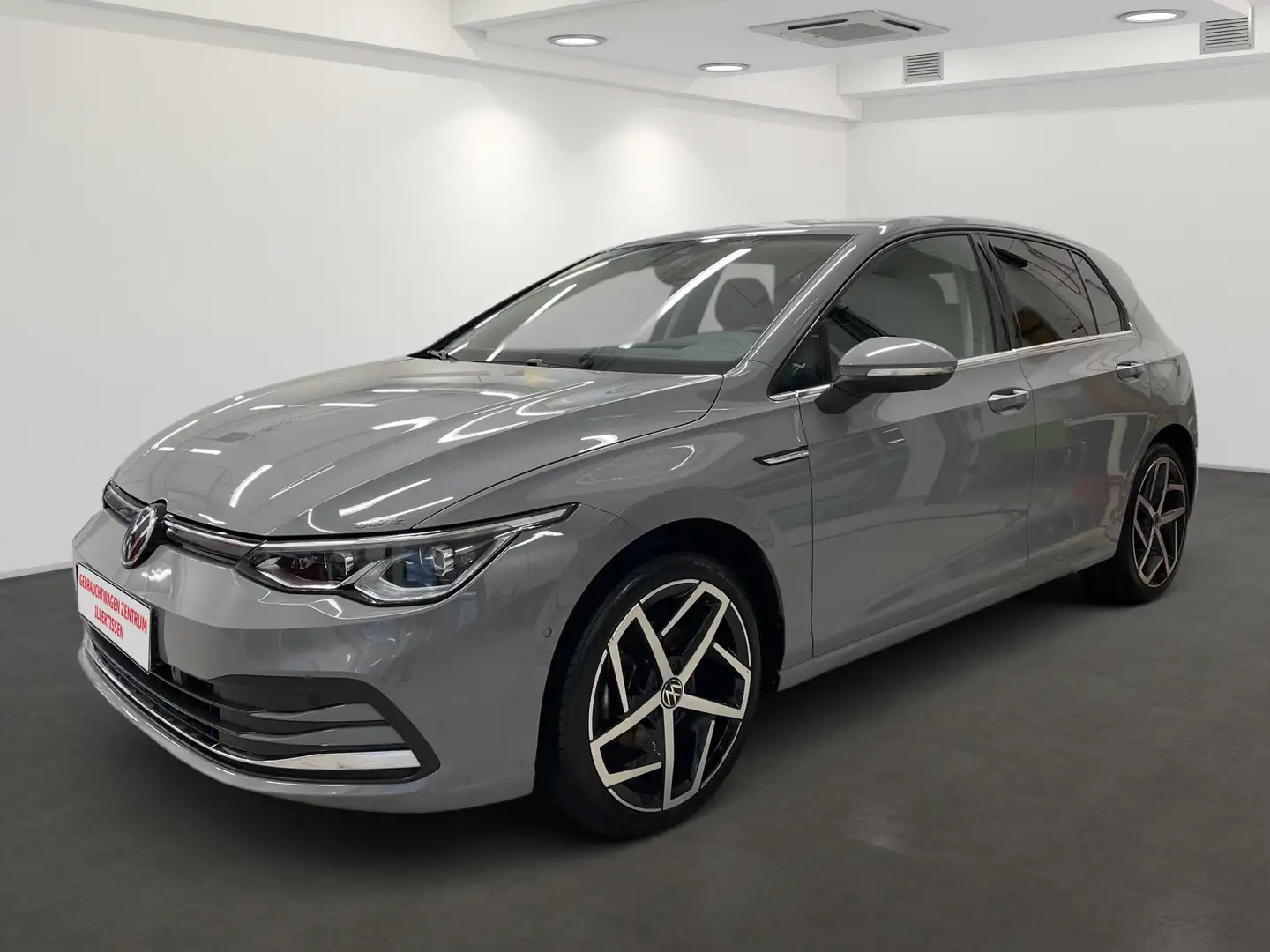 Volkswagen Golf VIII 1.5 eTSI Style *AHK*HEAD-UP*MATRIX* Grau - 1