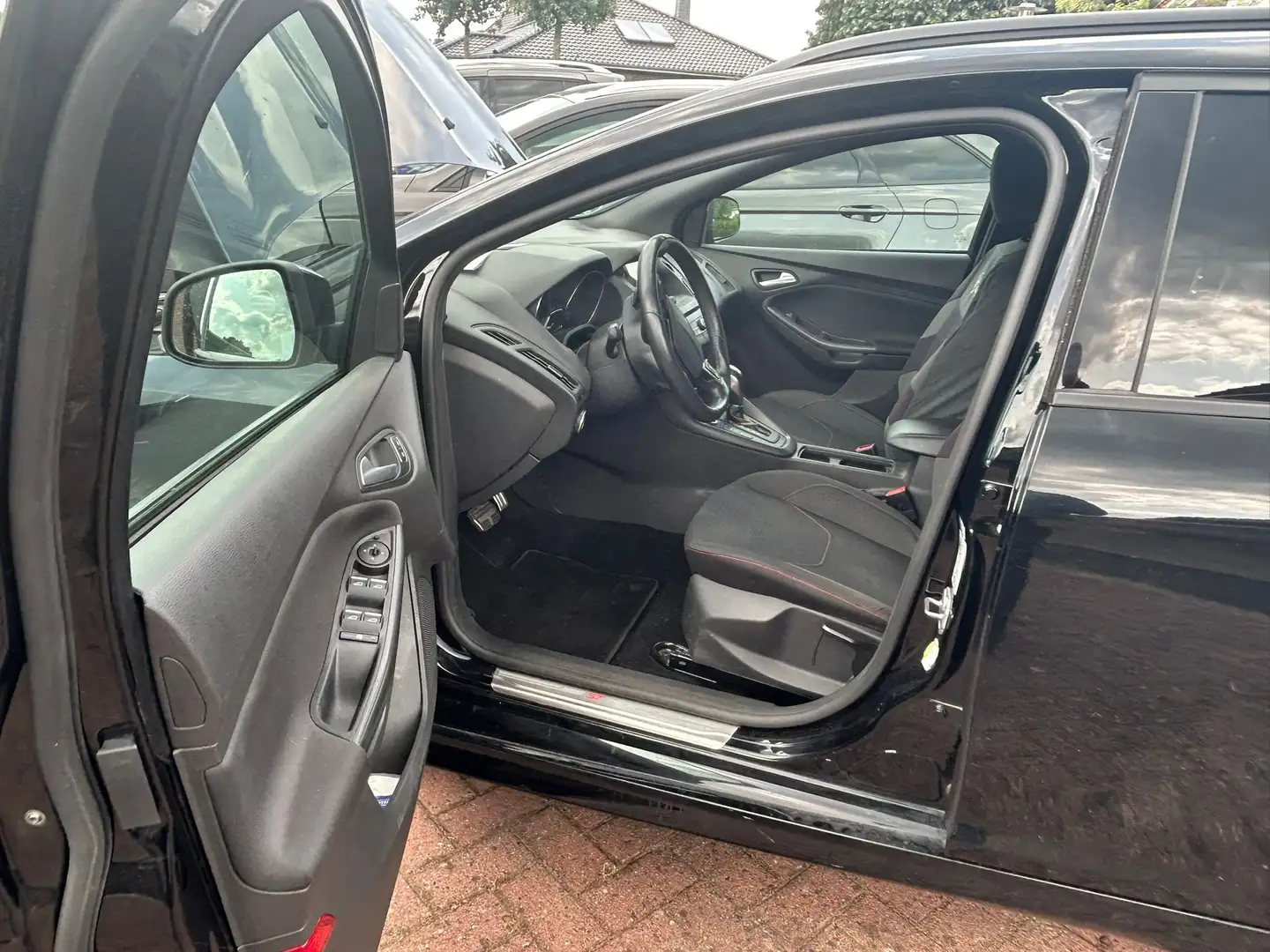 Ford Focus ST-Line Negro - 2