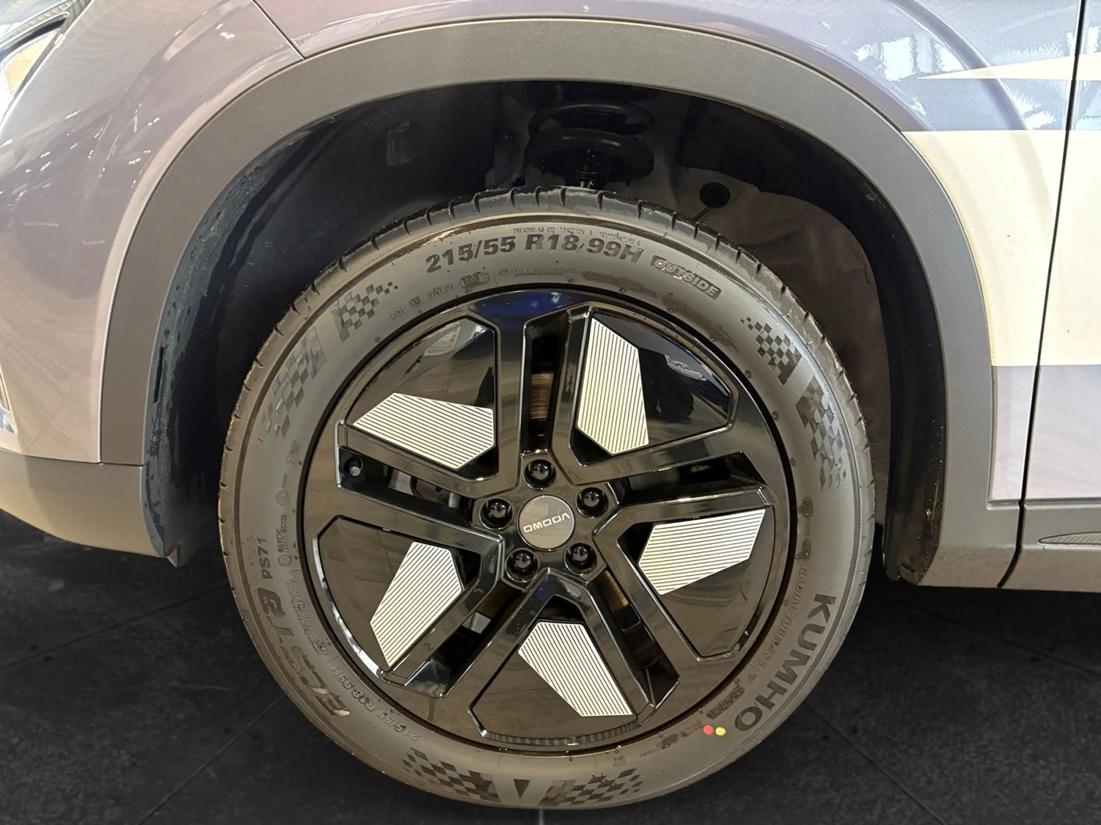 Omoda Omoda 5 HEV 1.5 TGDI Exclusive — photo 8