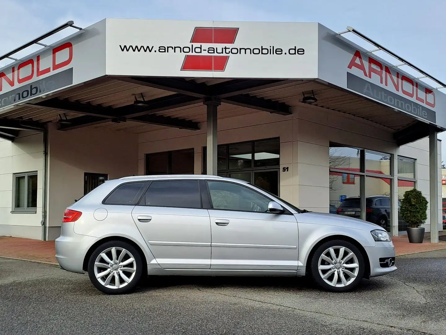 Audi A3 Sportback 1.2 TFSI /Xenon,Bluet.,Sitzhzg.,PDC Silber - 2