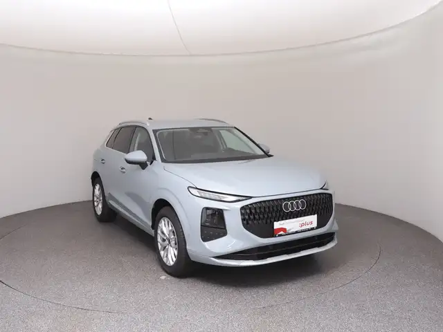 Audi Q3 view 2