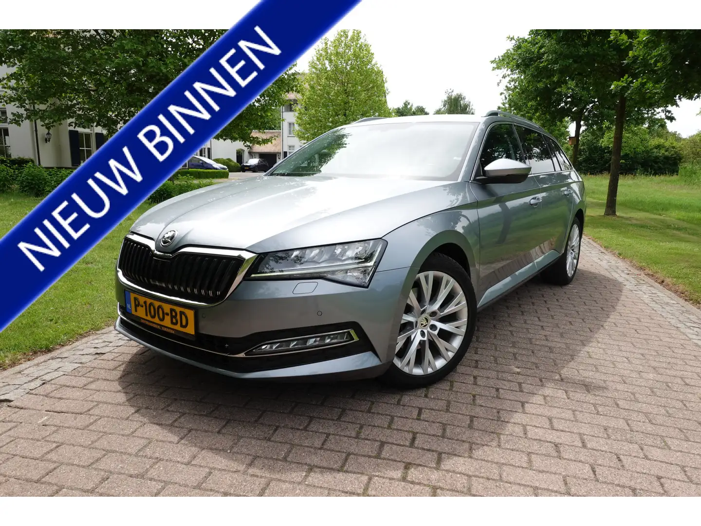 Skoda Superb Combi 1.5 TSI ACT Business Edition Plus | Stoelver Grau - 1