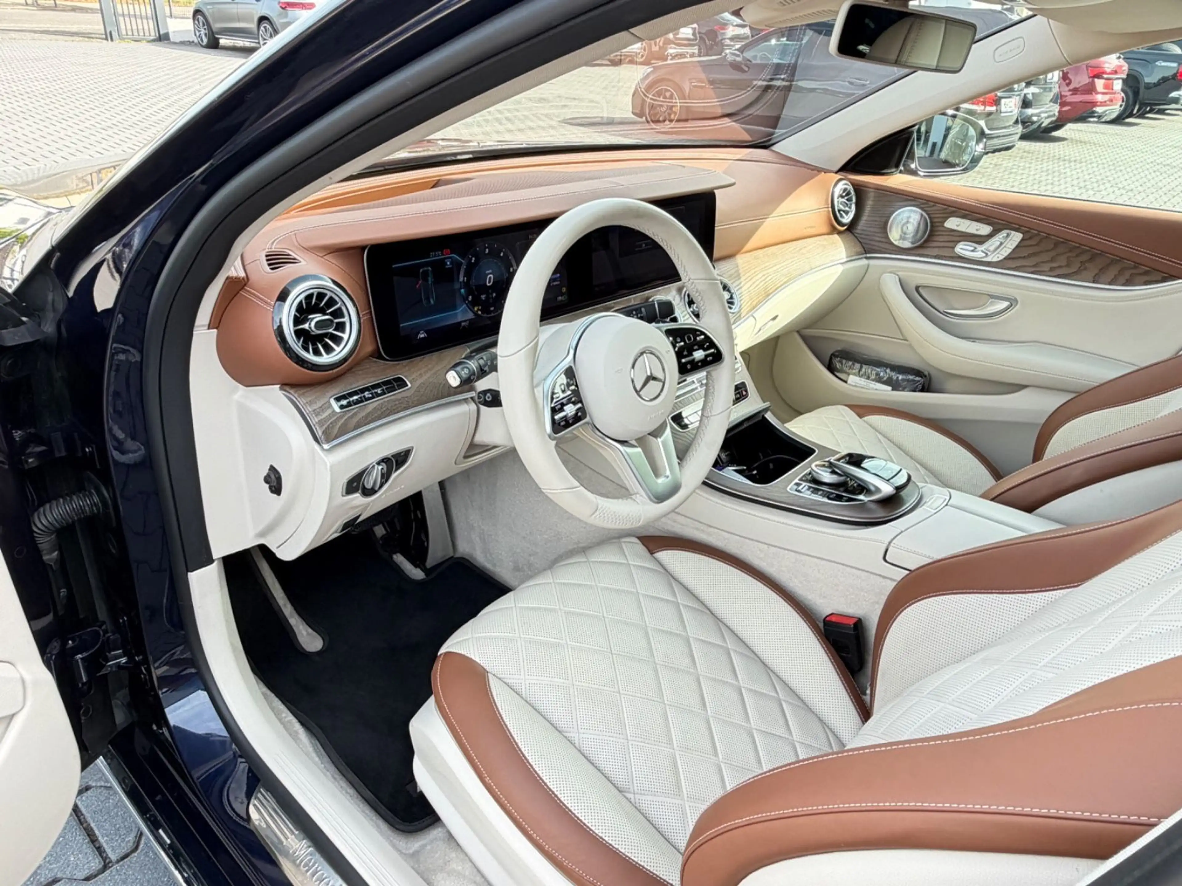 Mercedes-Benz E 400 E400d*4M*DESIGNO-PAKET*HUD*ACC*360*AHK*BURMESTER — photo 15