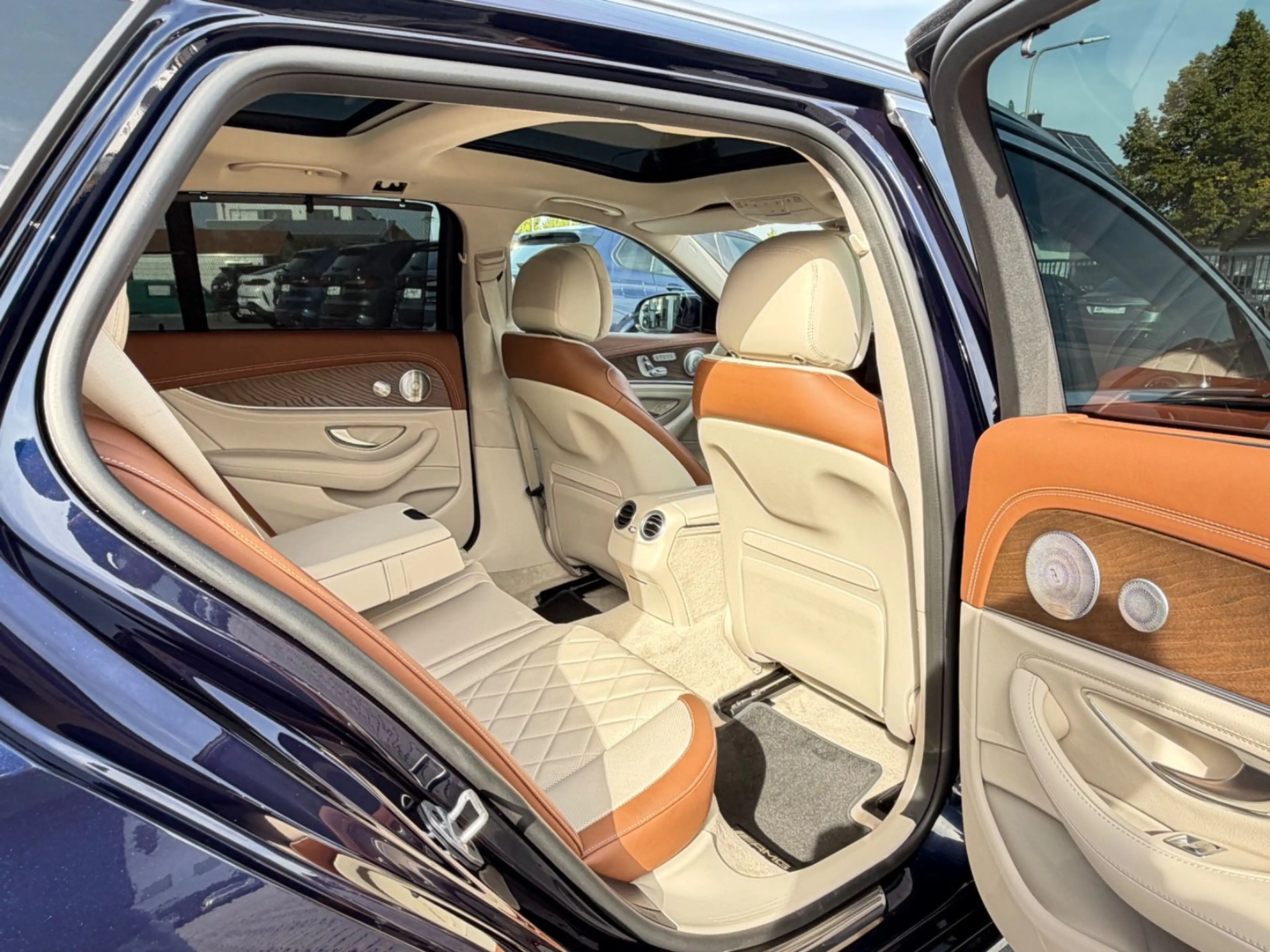 Mercedes-Benz E 400 E400d*4M*DESIGNO-PAKET*HUD*ACC*360*AHK*BURMESTER — photo 12