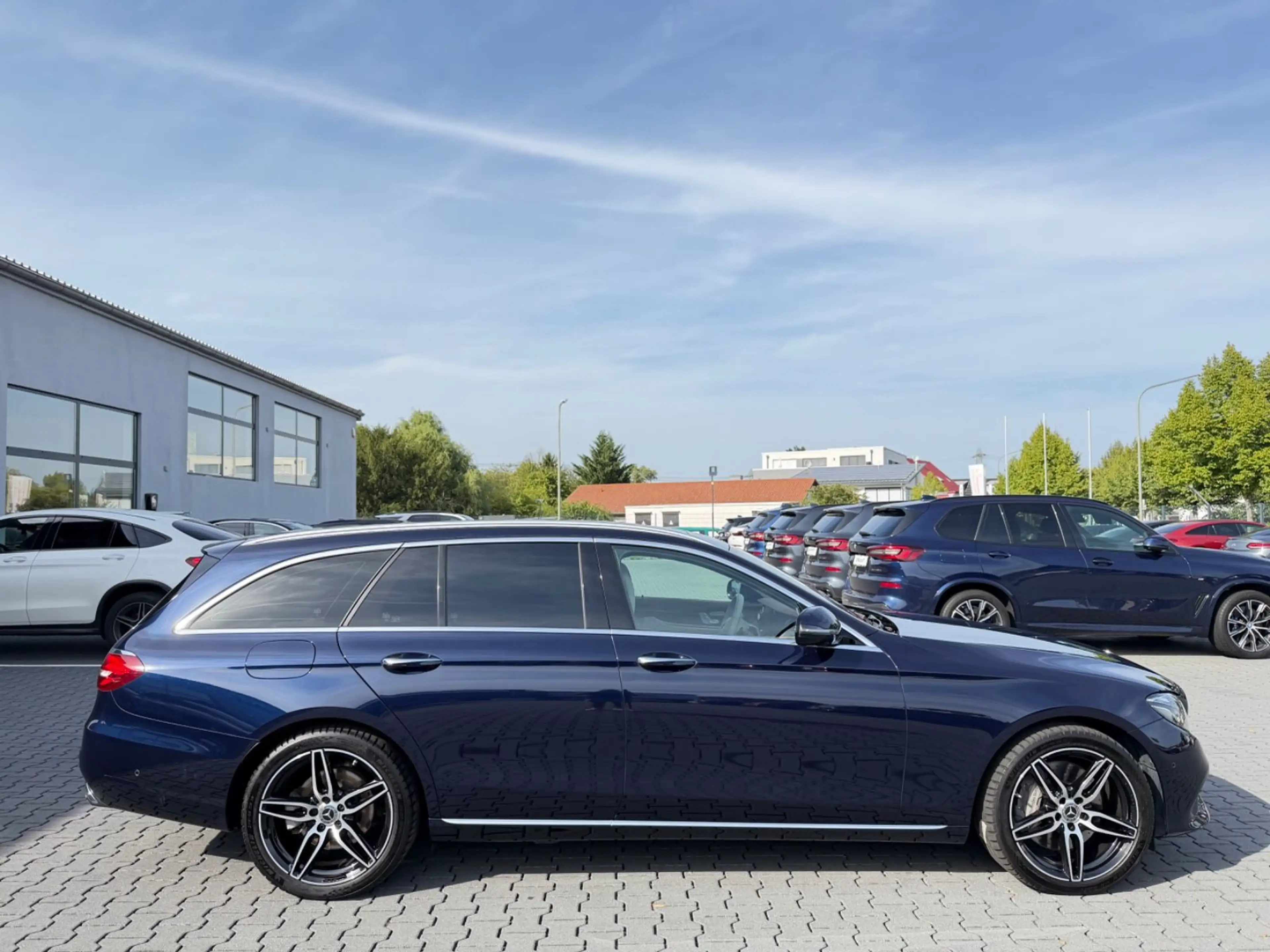 Mercedes-Benz E 400 E400d*4M*DESIGNO-PAKET*HUD*ACC*360*AHK*BURMESTER — photo 5