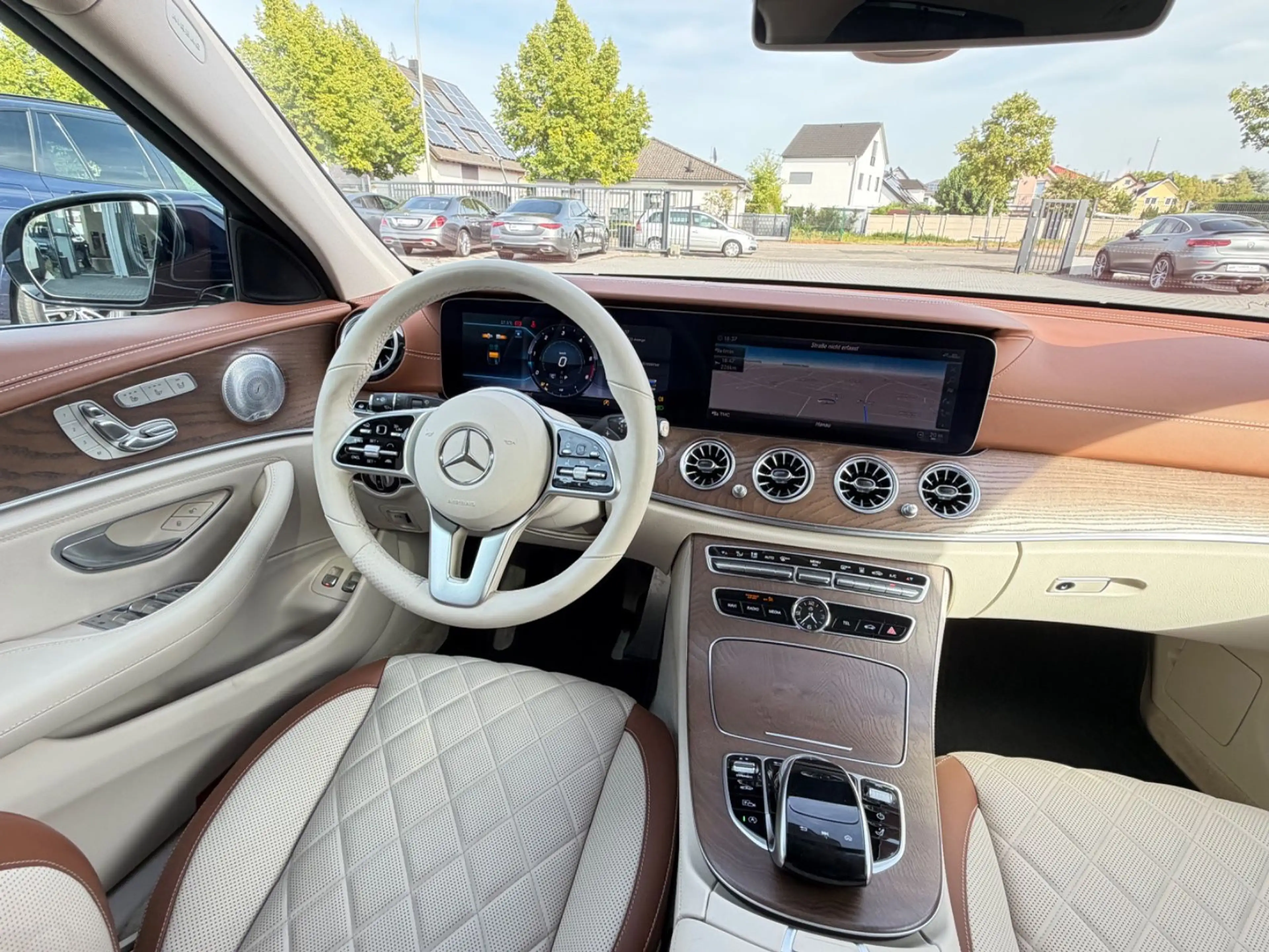 Mercedes-Benz E 400 E400d*4M*DESIGNO-PAKET*HUD*ACC*360*AHK*BURMESTER — photo 2