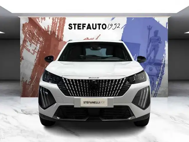 Peugeot 2008 view 4