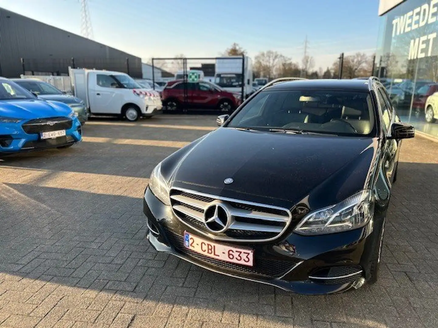 Mercedes-Benz E 200 CDI Avantgarde, GPS, PDC, LEDER, FACELIFT Schwarz - 2