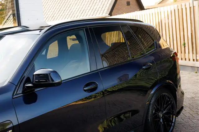 BMW X5 view 12
