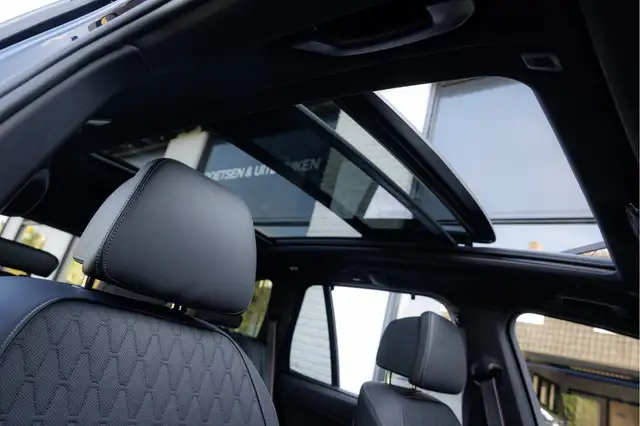 BMW X5 view 5