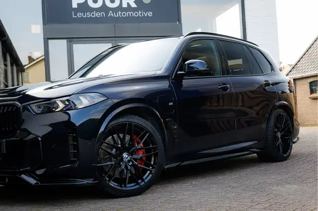 BMW X5 view 8