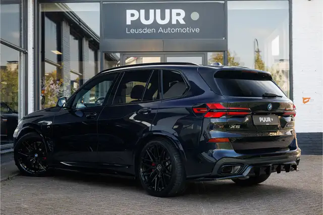 BMW X5 view 2