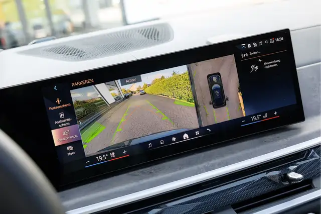 BMW X5 view 16