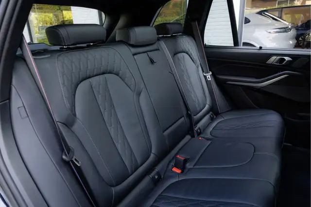BMW X5 view 20