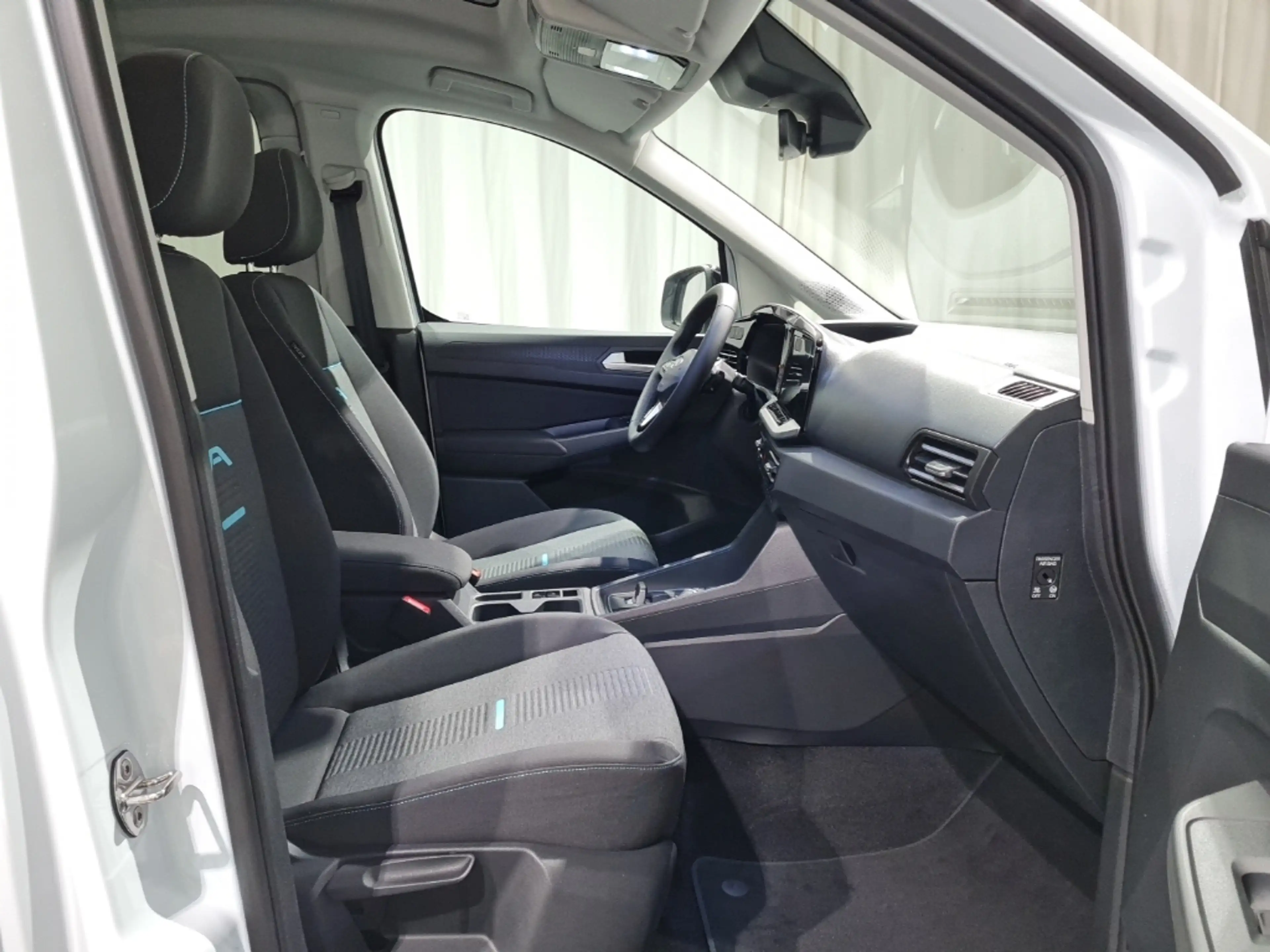 Ford Tourneo Connect L2-Active "LED"PANO"NAVI" — photo 5