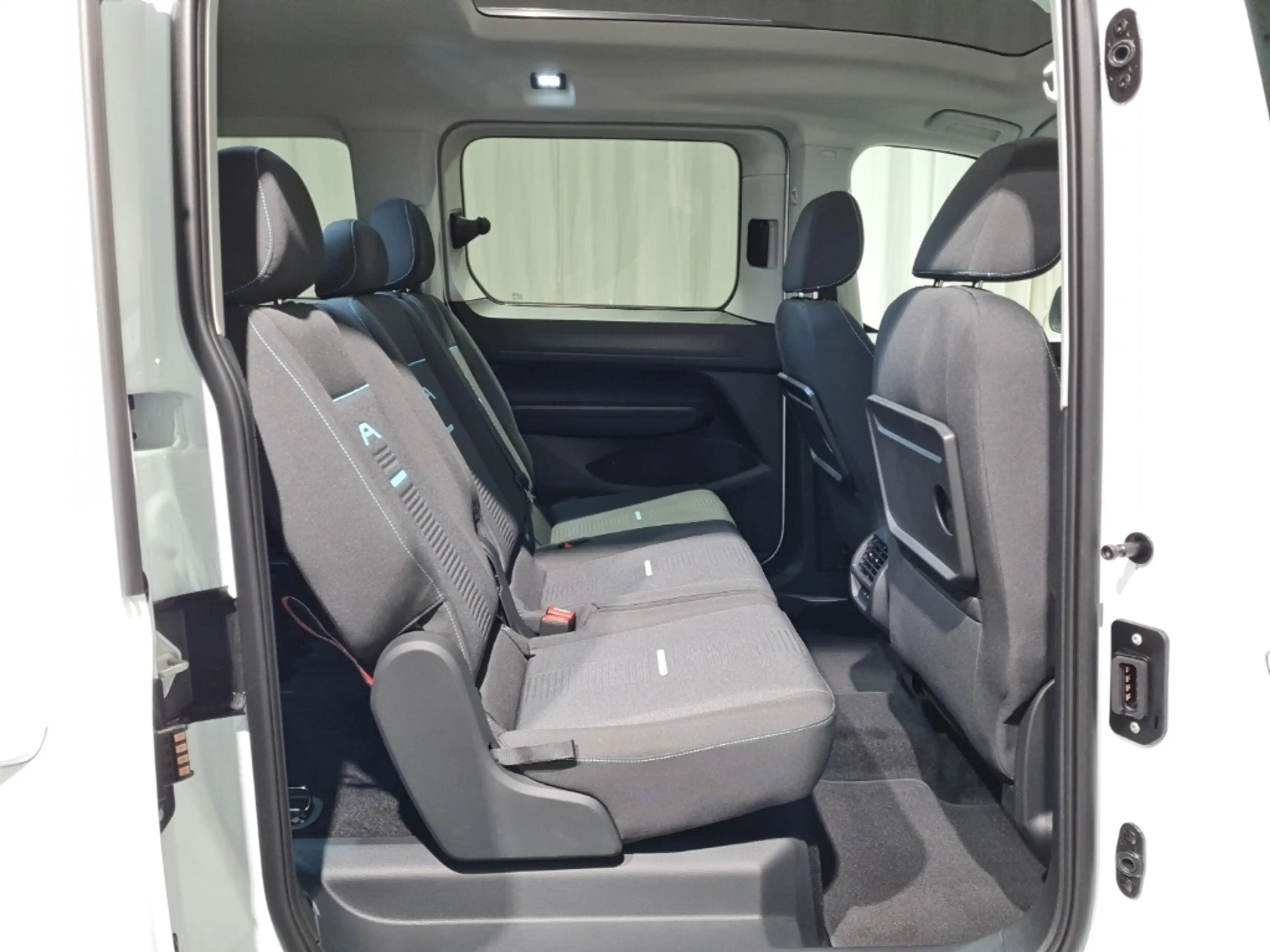 Ford Tourneo Connect L2-Active "LED"PANO"NAVI" — photo 9