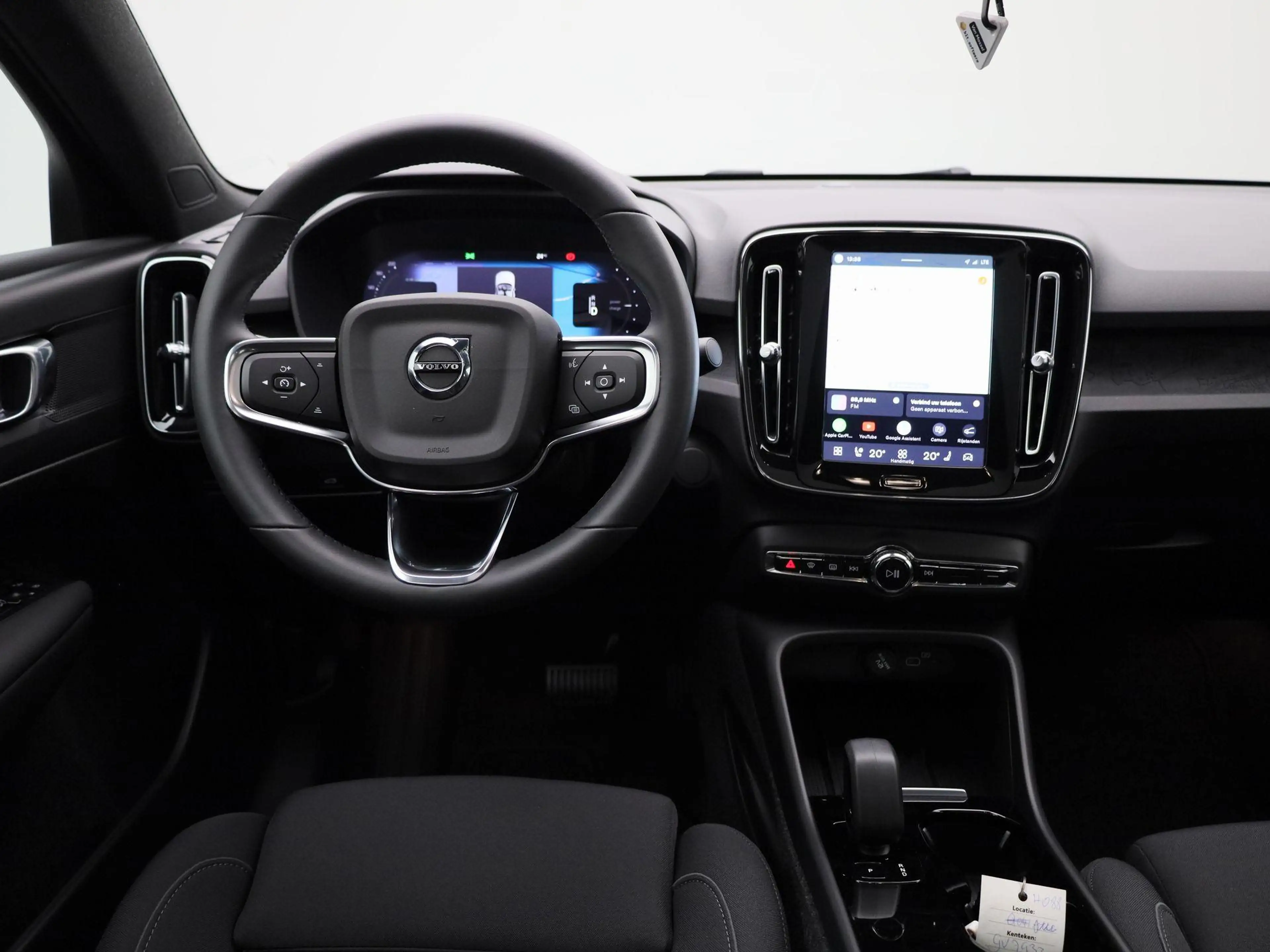 Volvo C40 Recharge Core | 69kWh | Apple Carplay / Android Au — photo 7