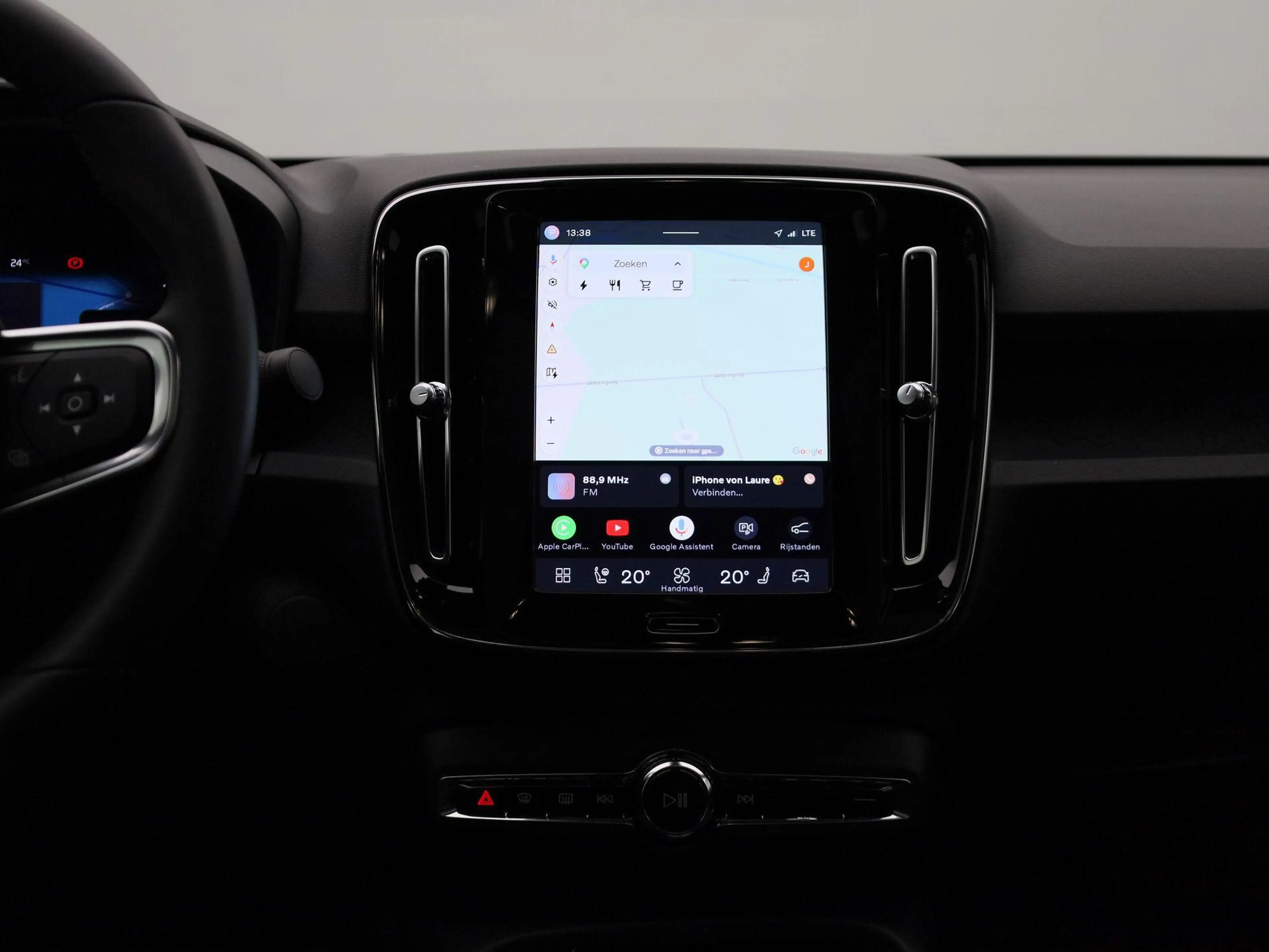 Volvo C40 Recharge Core | 69kWh | Apple Carplay / Android Au — photo 9
