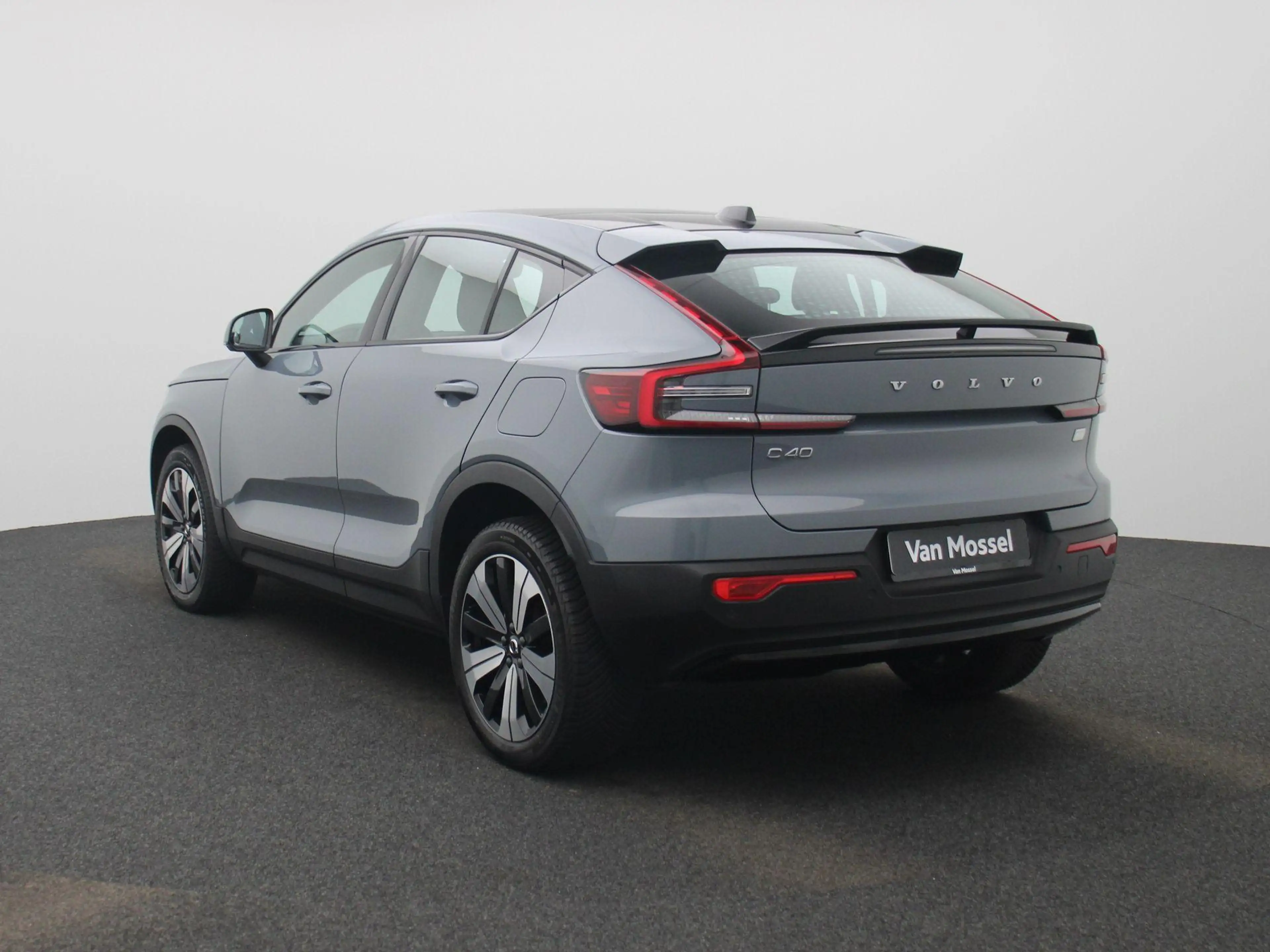 Volvo C40 Recharge Core | 69kWh | Apple Carplay / Android Au — photo 2