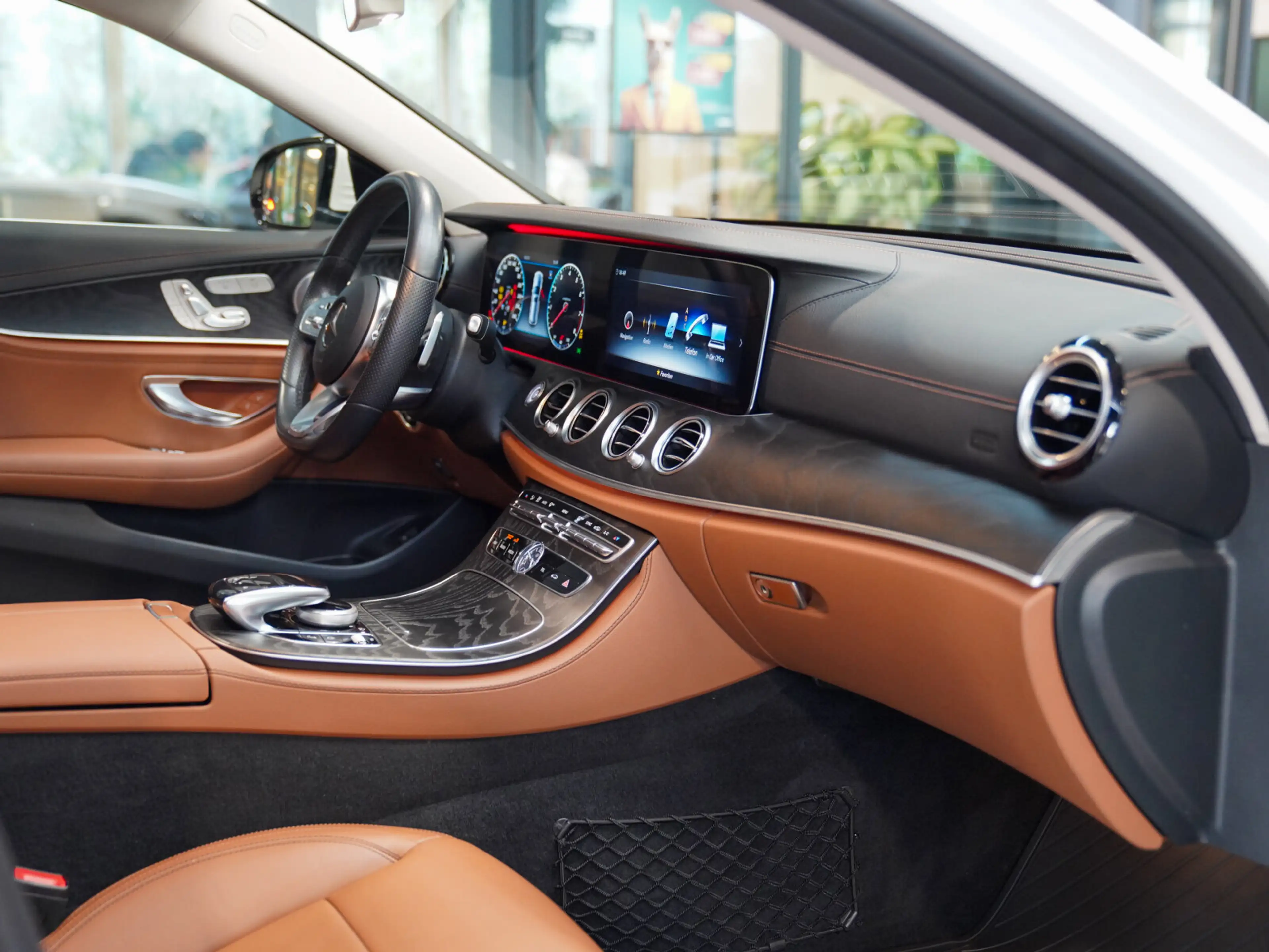 Mercedes-Benz E 450 E 450 T 4M AMG Line sattelbraun Pano Burmester — photo 7