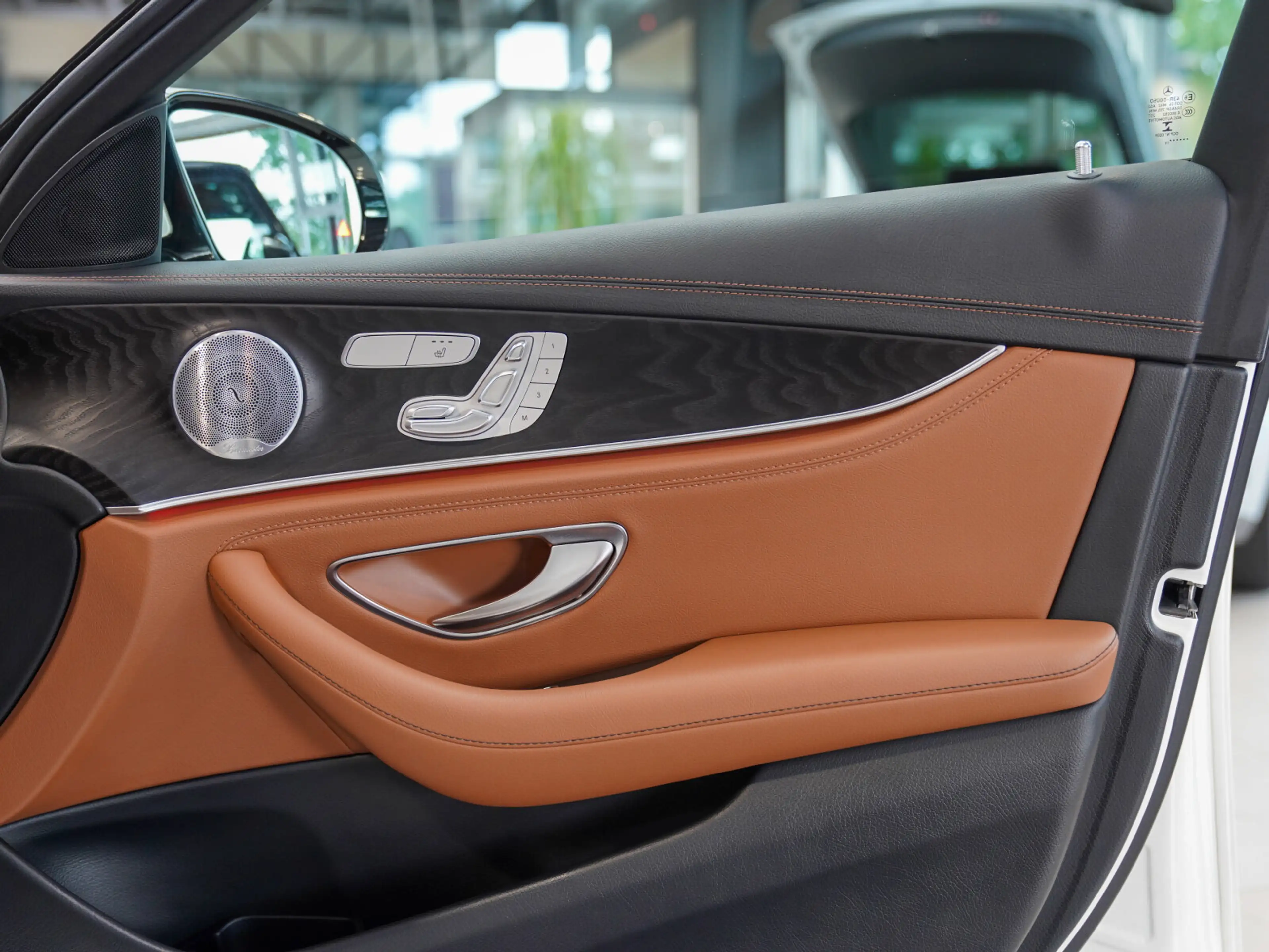 Mercedes-Benz E 450 E 450 T 4M AMG Line sattelbraun Pano Burmester — photo 9